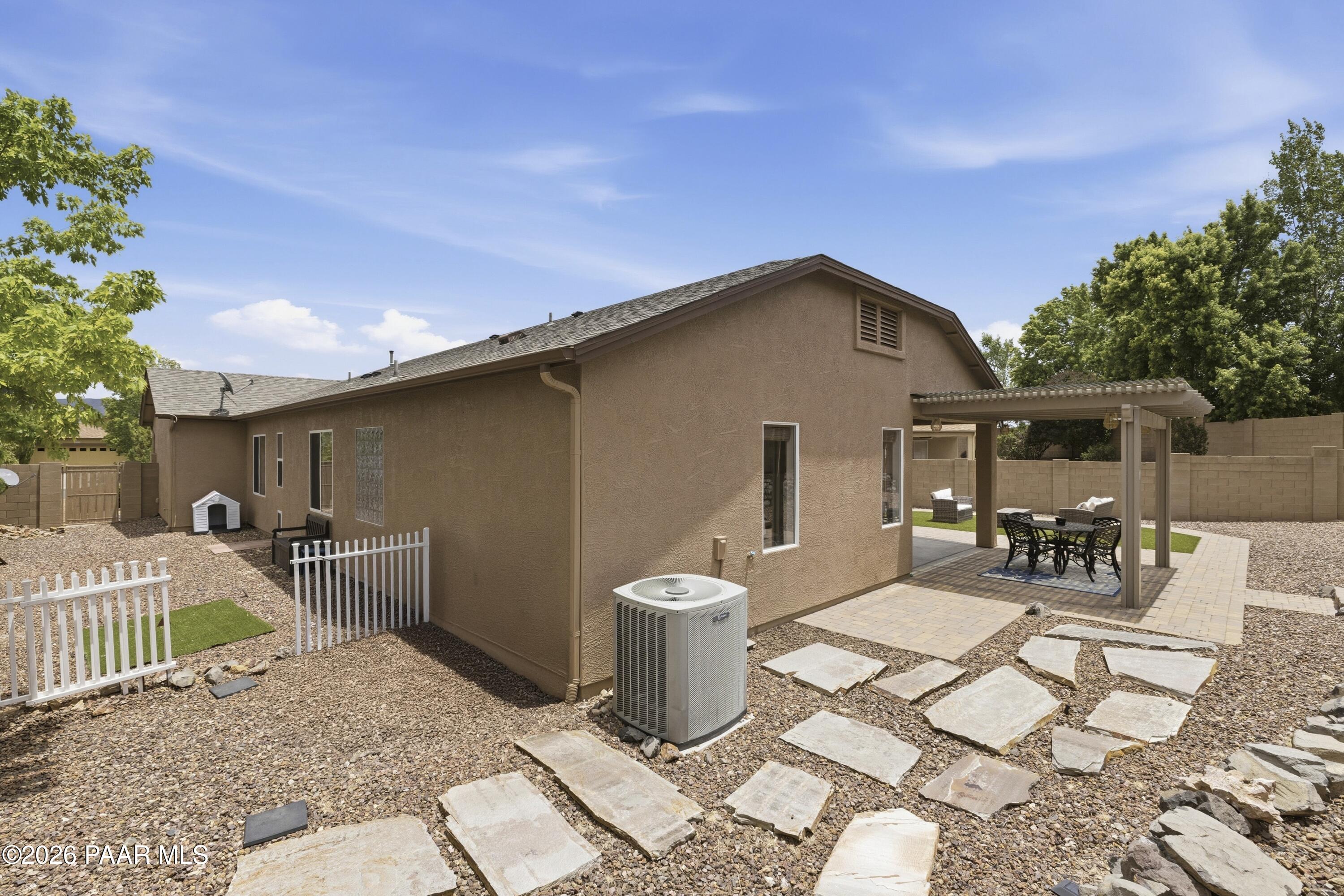 7904 N Paradise Canyon Lane
