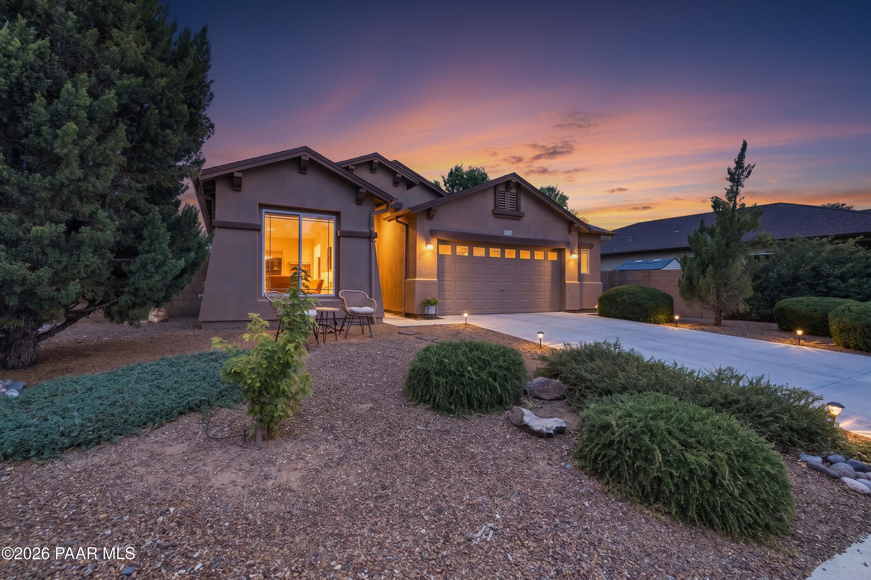 7904 N Paradise Canyon Lane