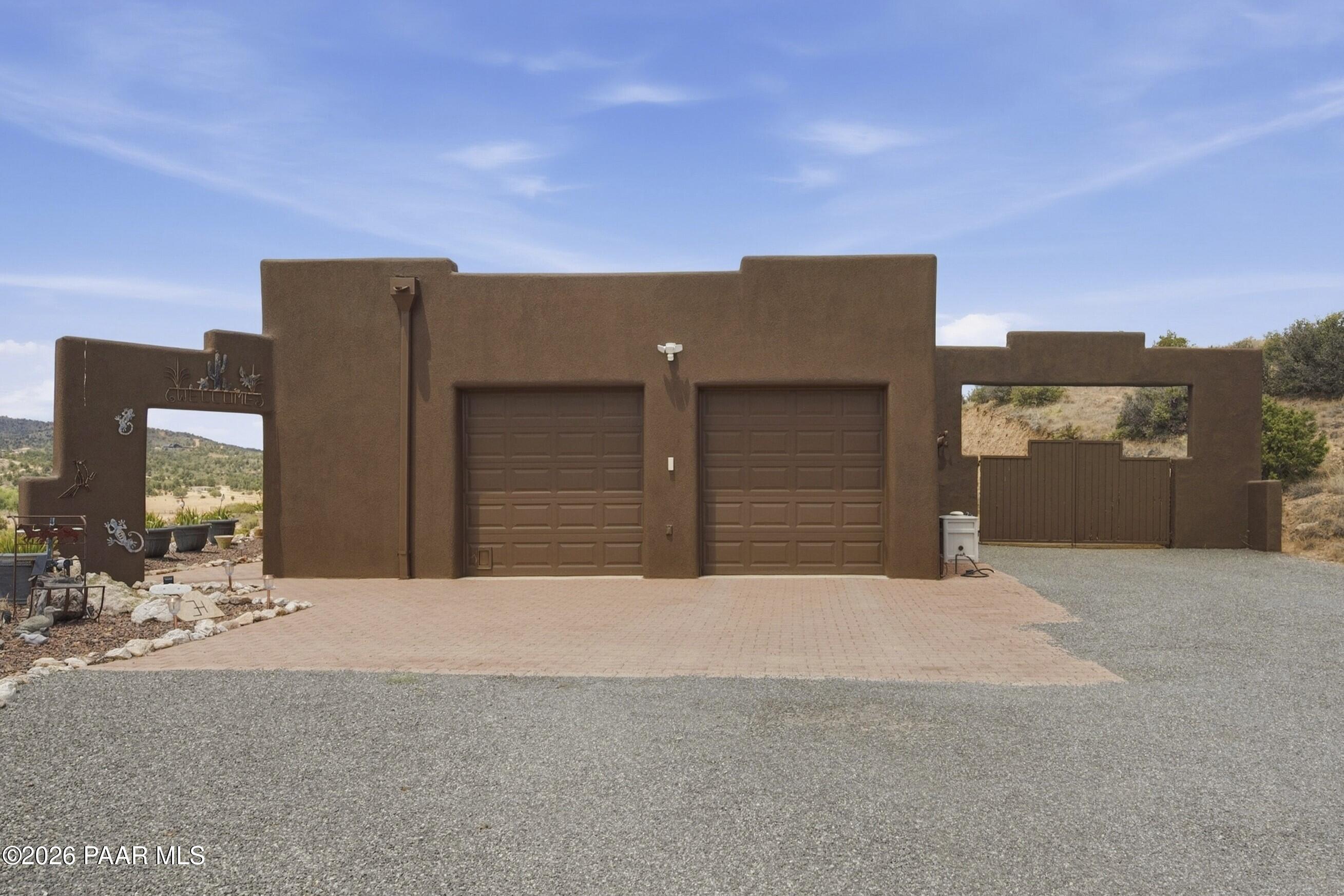 11070 N Deer Hill Lane