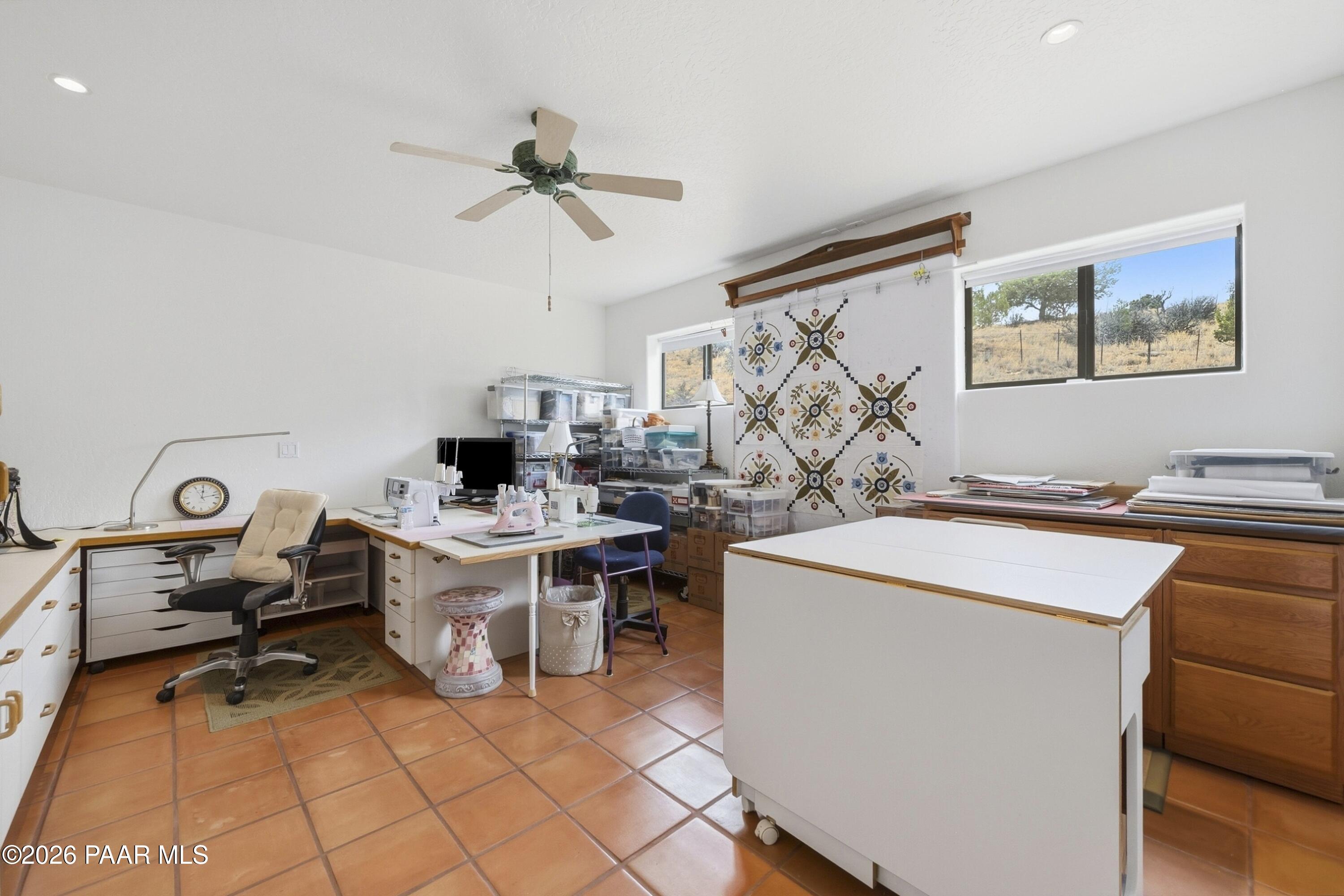 11070 N Deer Hill Lane