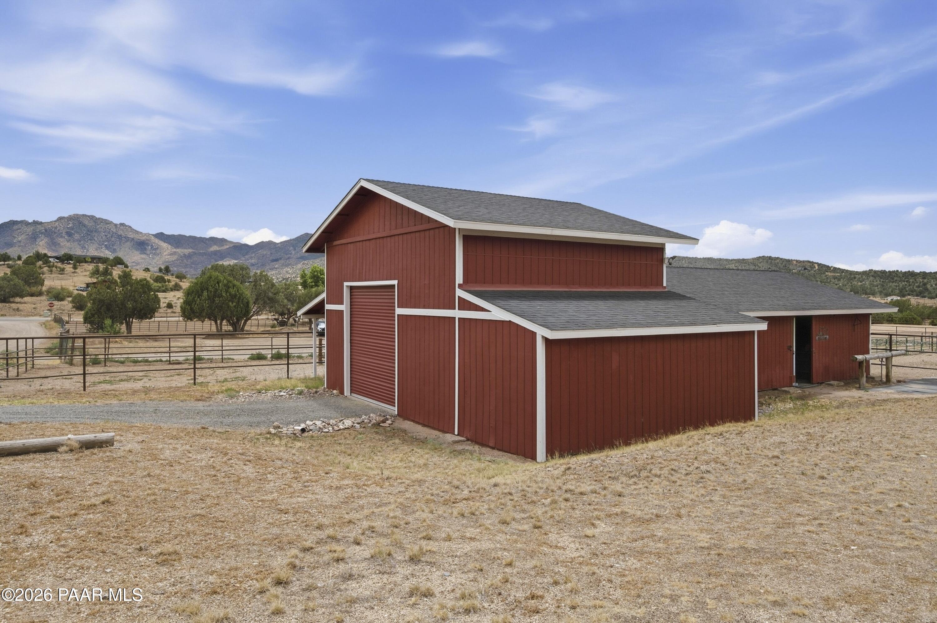 11070 N Deer Hill Lane