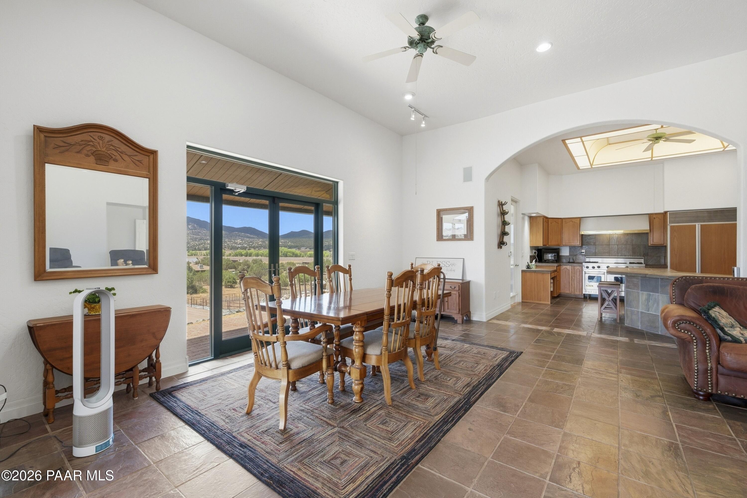 11070 N Deer Hill Lane