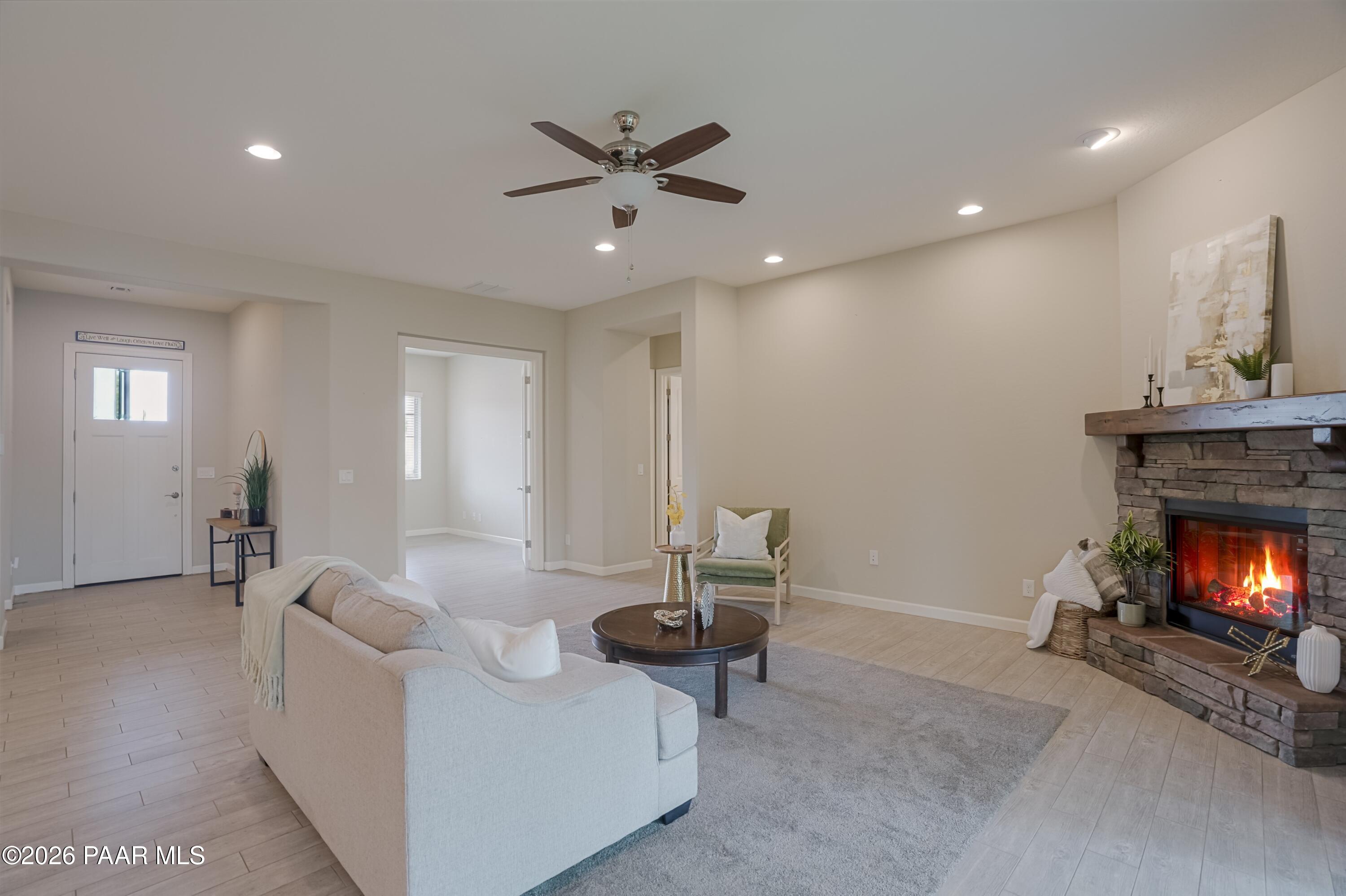 8248 N Sunset Ridge