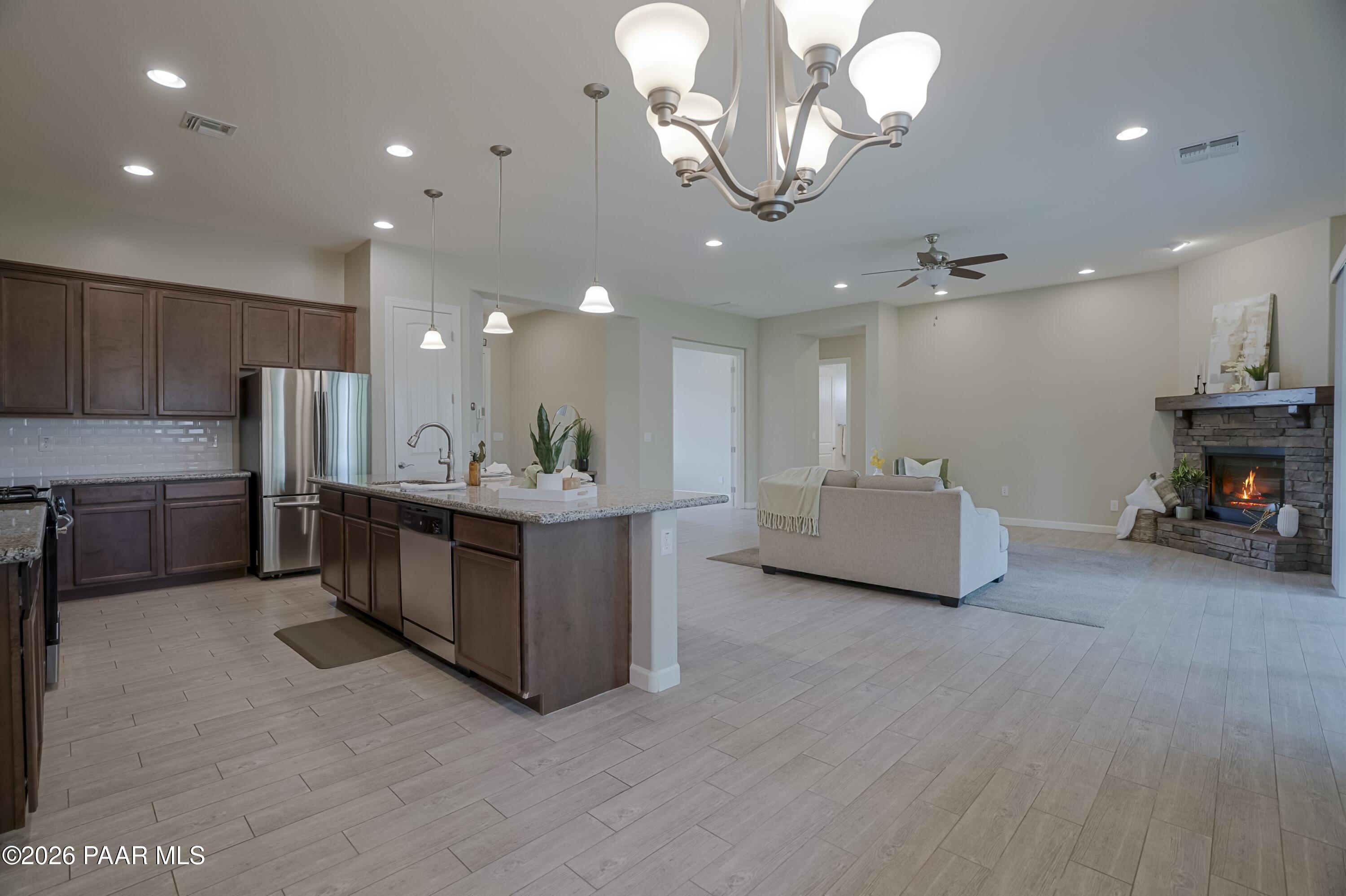 8248 N Sunset Ridge