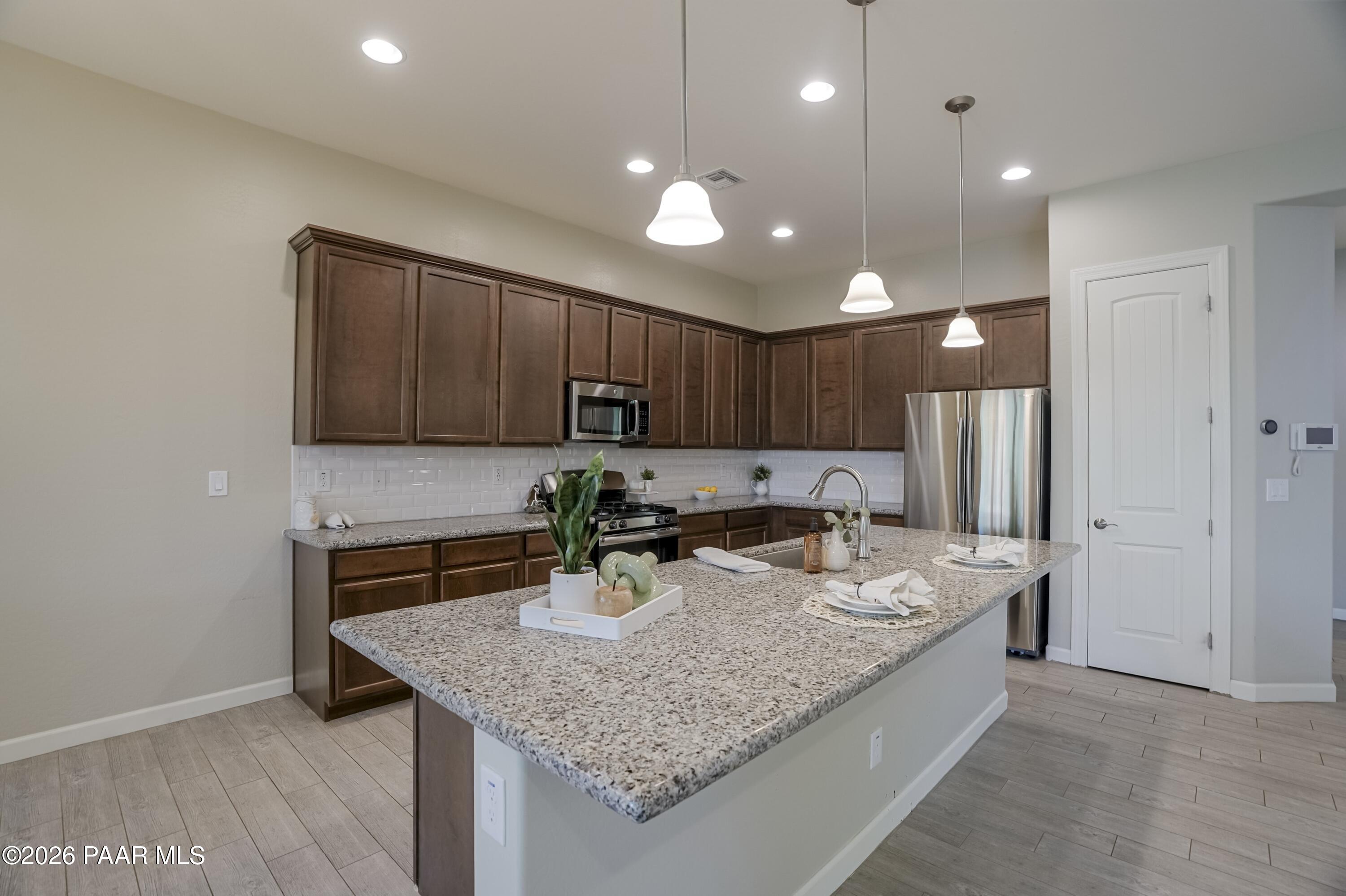 8248 N Sunset Ridge