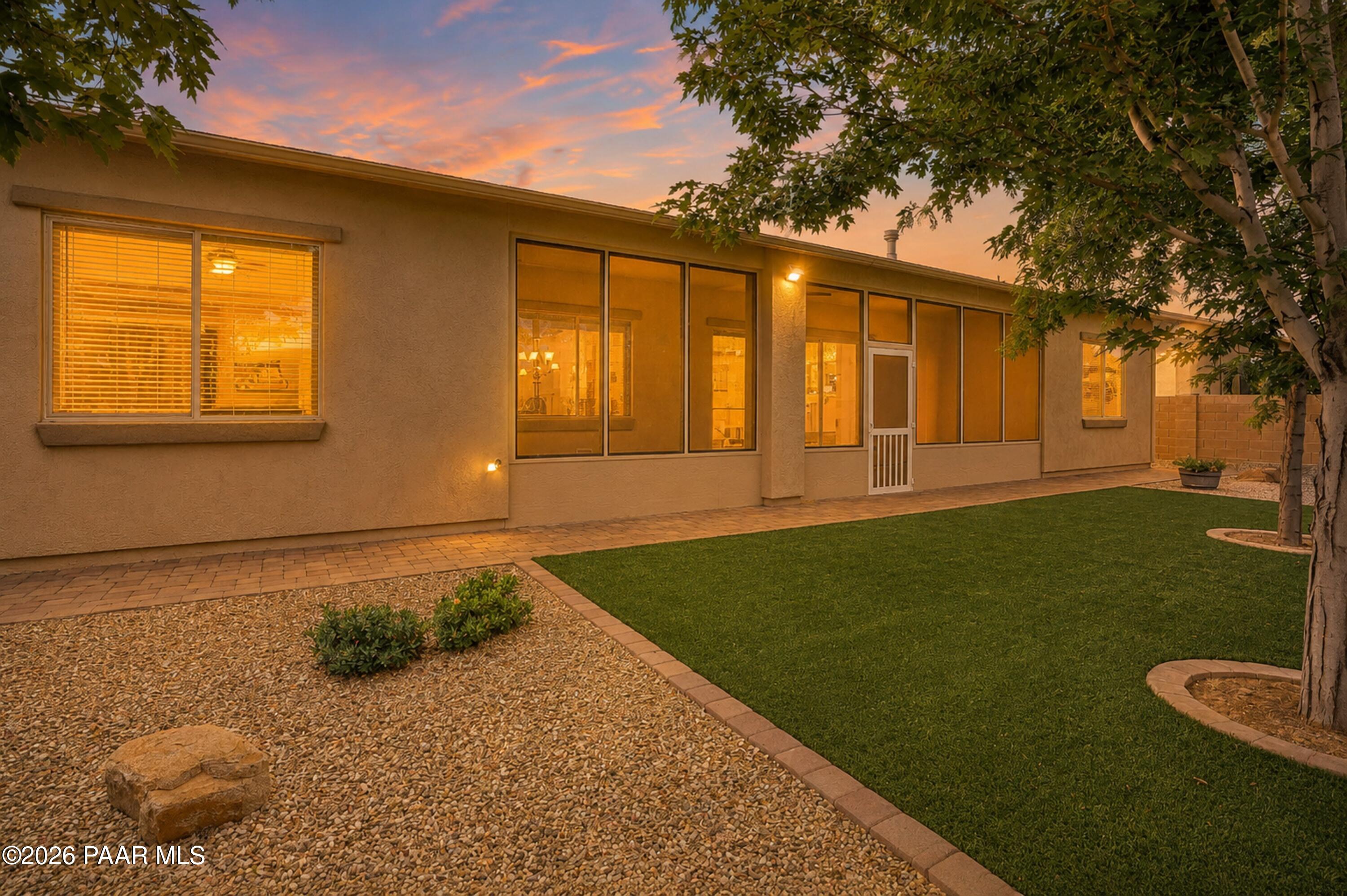 8248 N Sunset Ridge