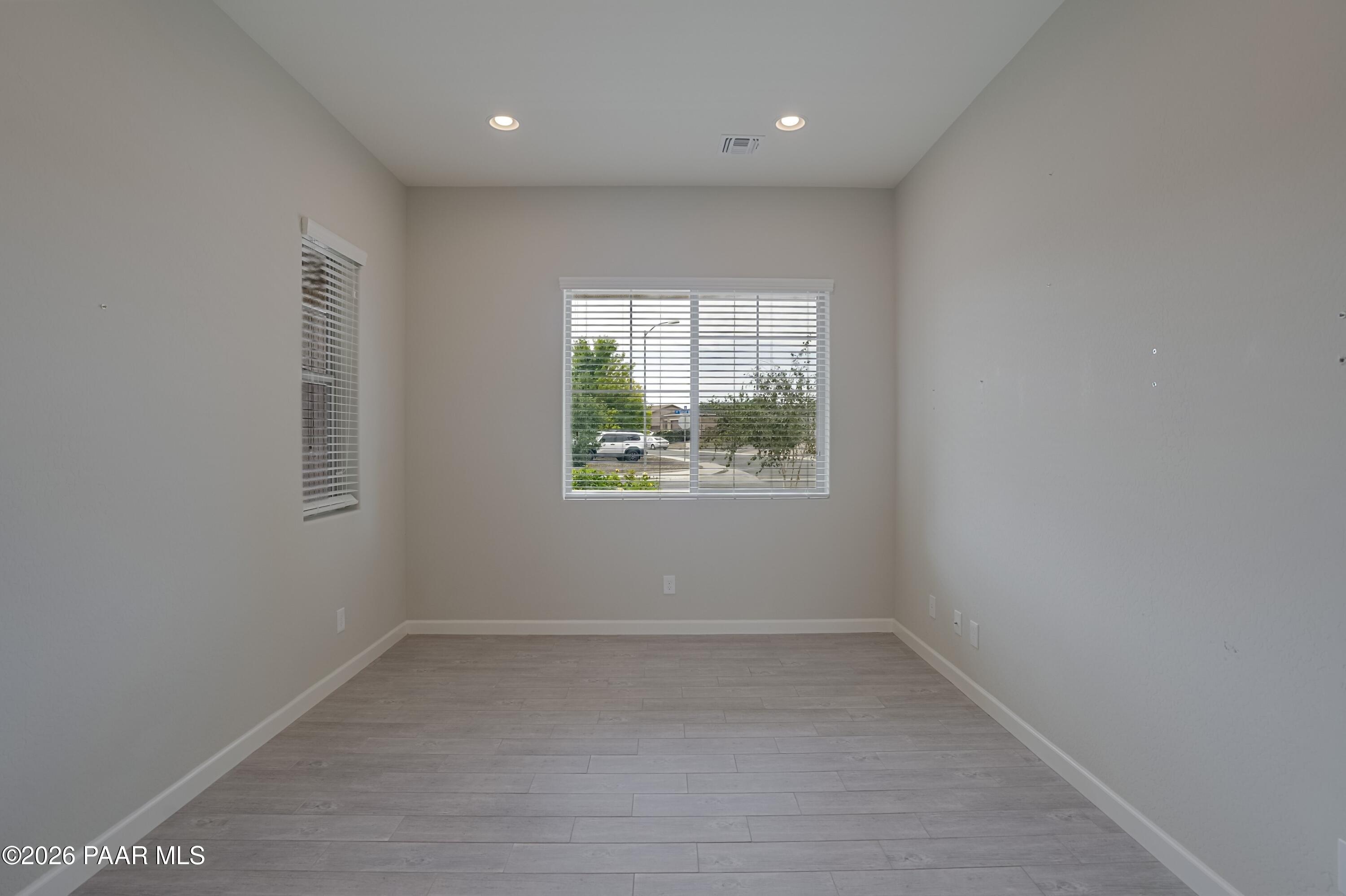 8248 N Sunset Ridge
