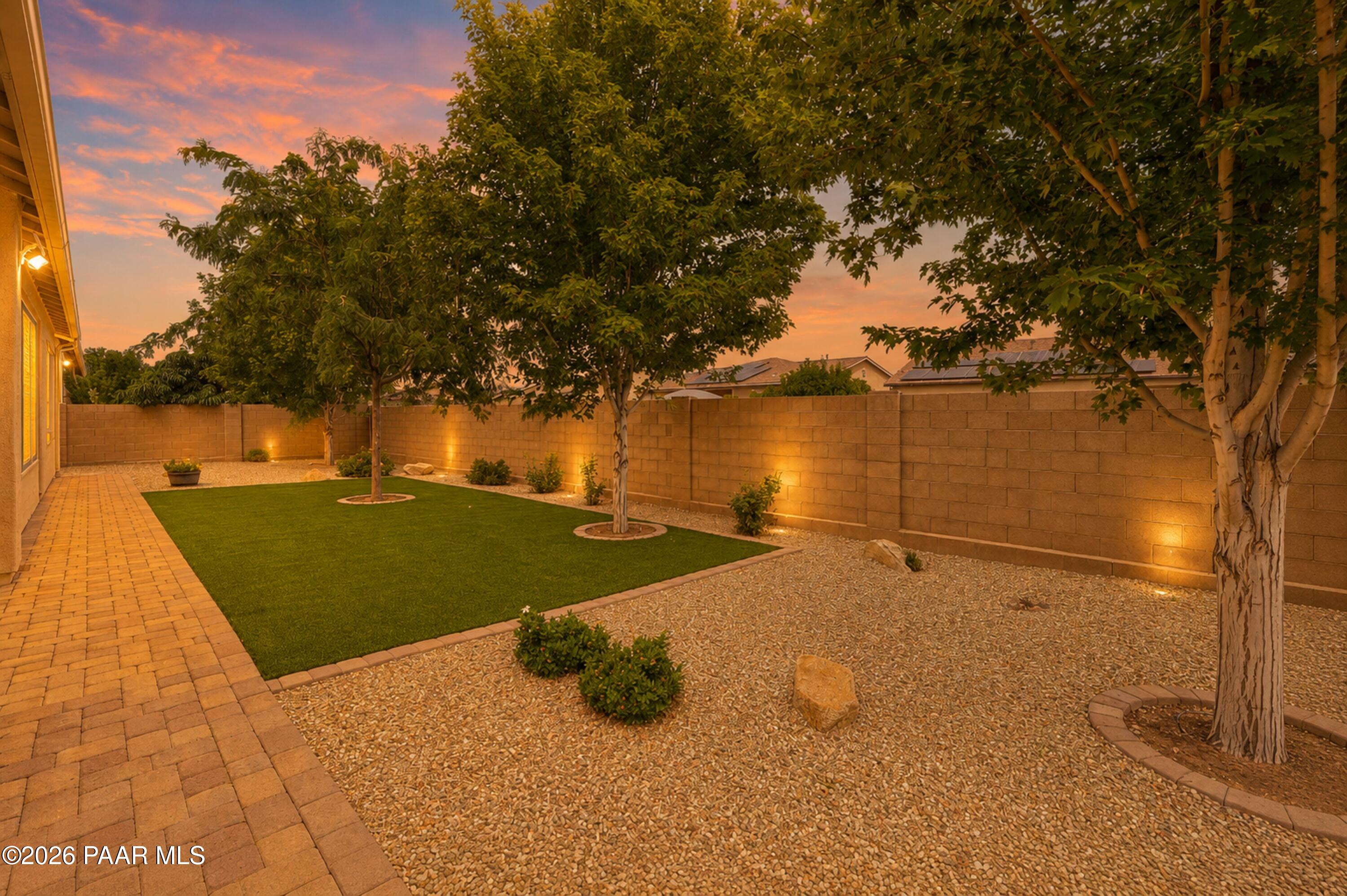 8248 N Sunset Ridge