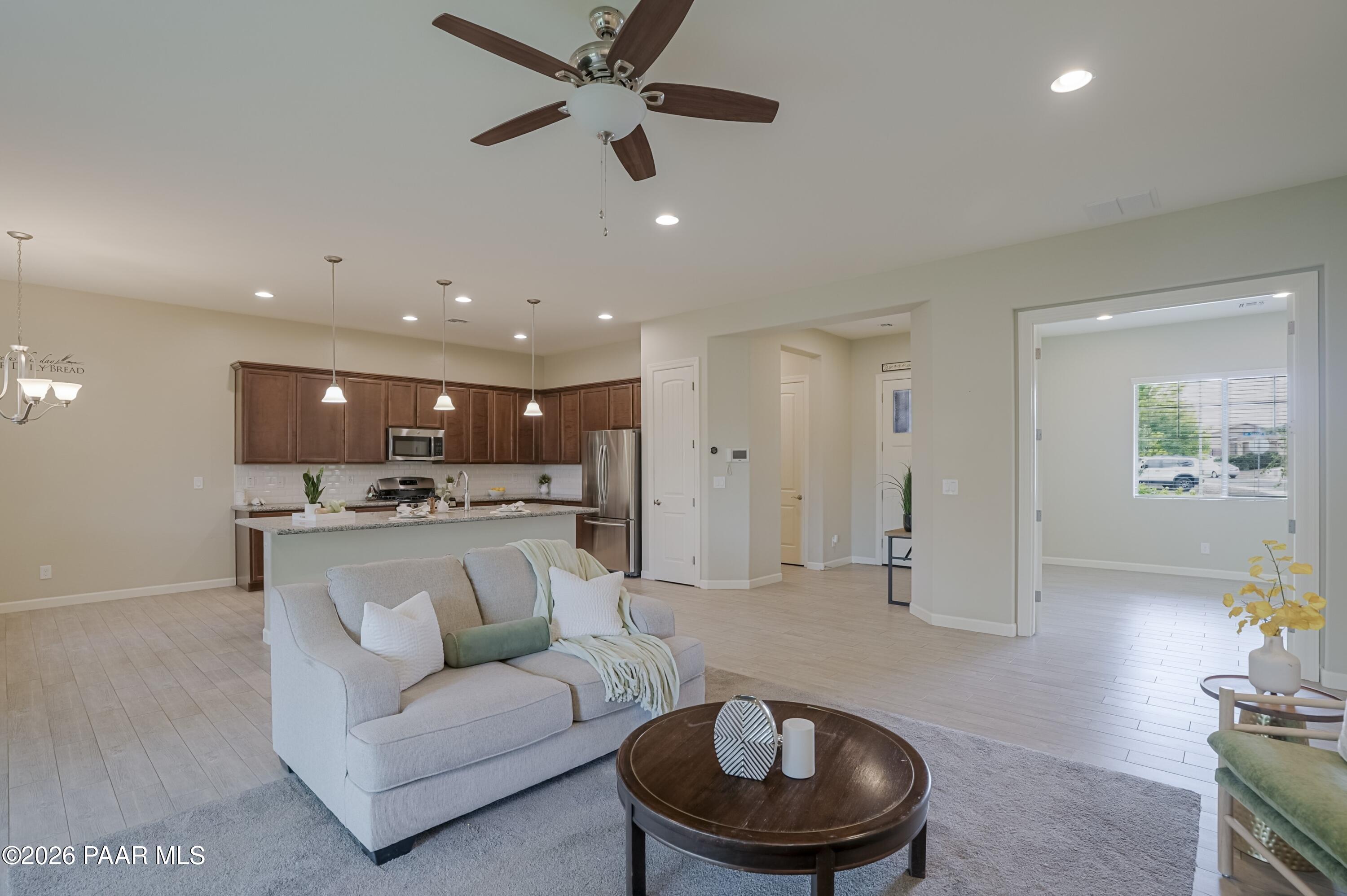 8248 N Sunset Ridge
