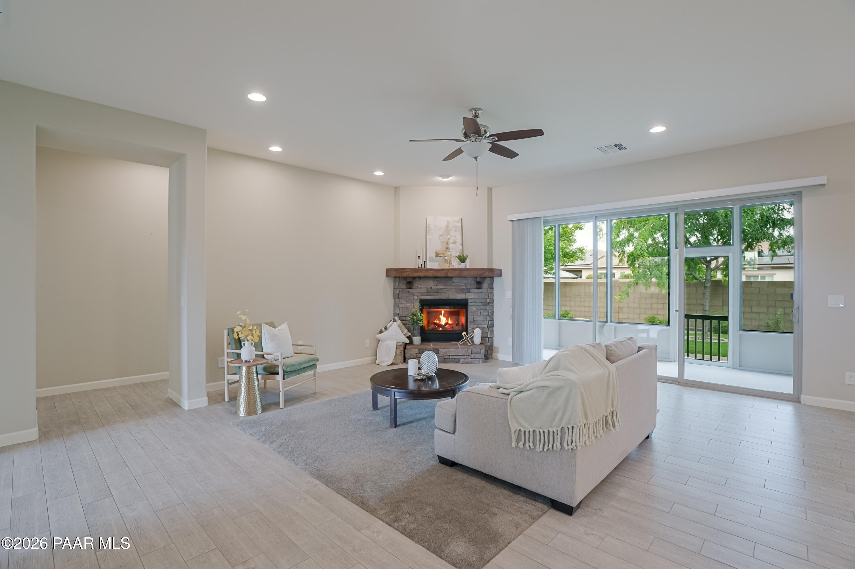 8248 N Sunset Ridge