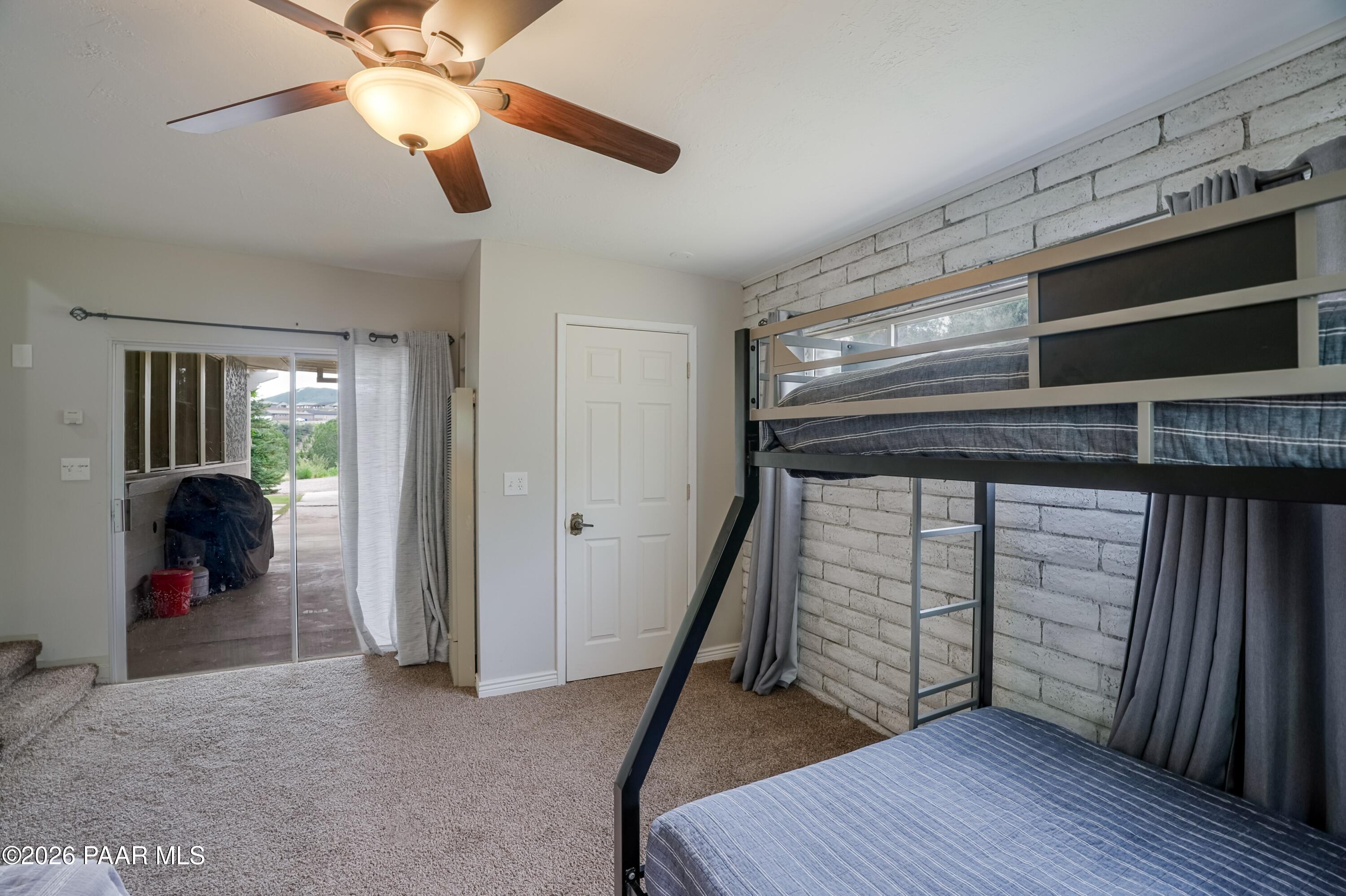 803 E Carleton Street