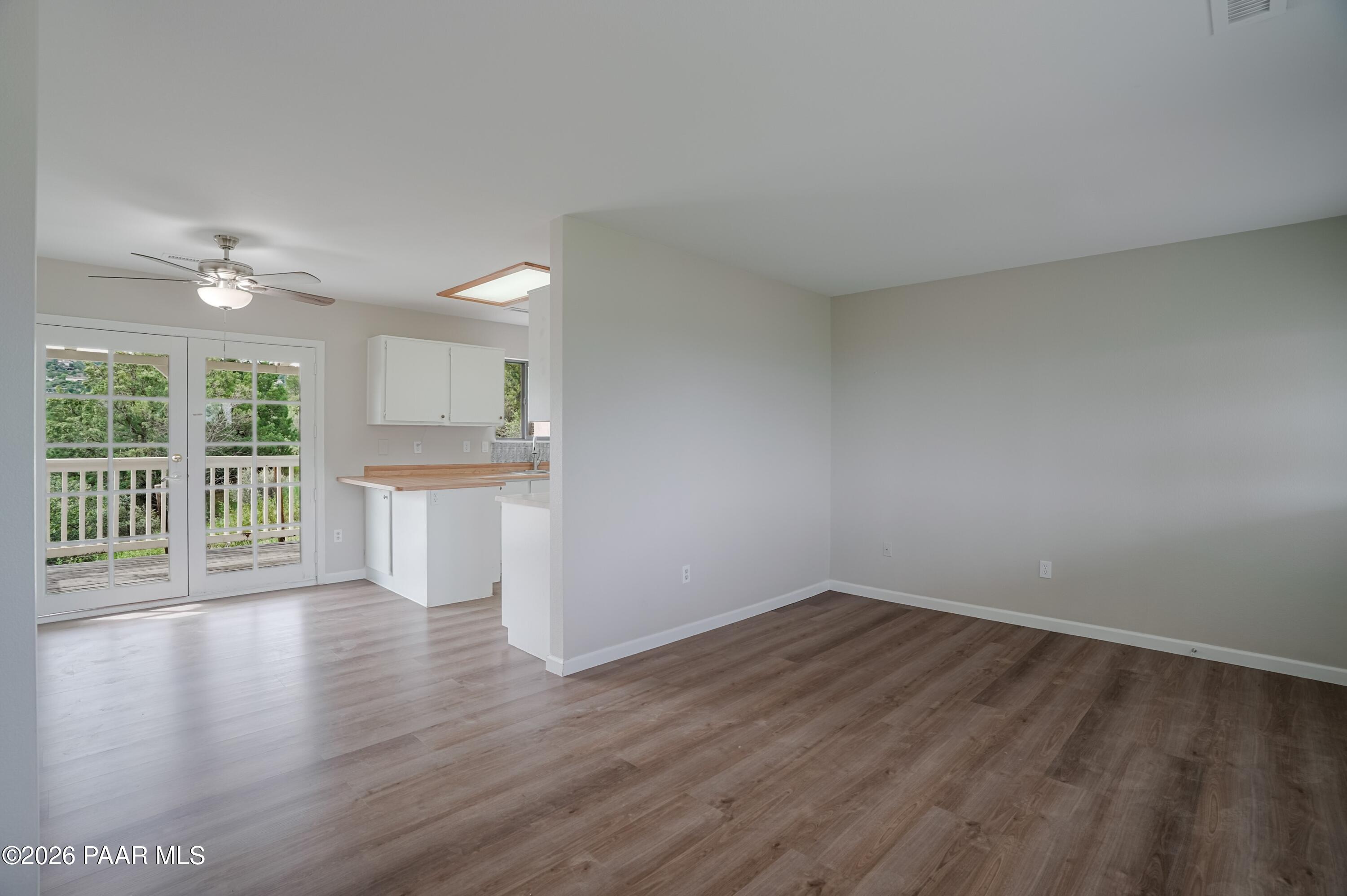 803 E Carleton Street