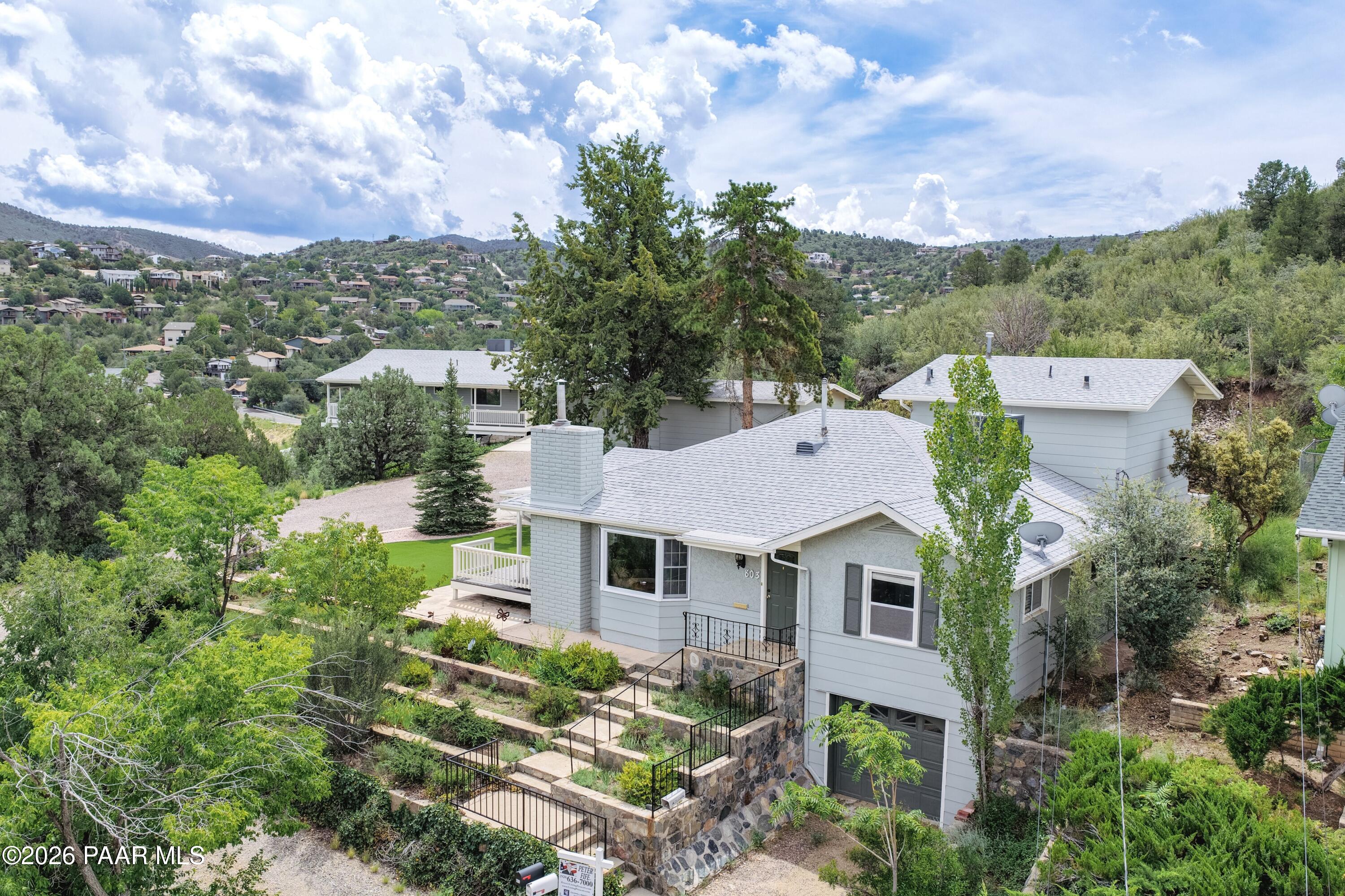 803 E Carleton Street