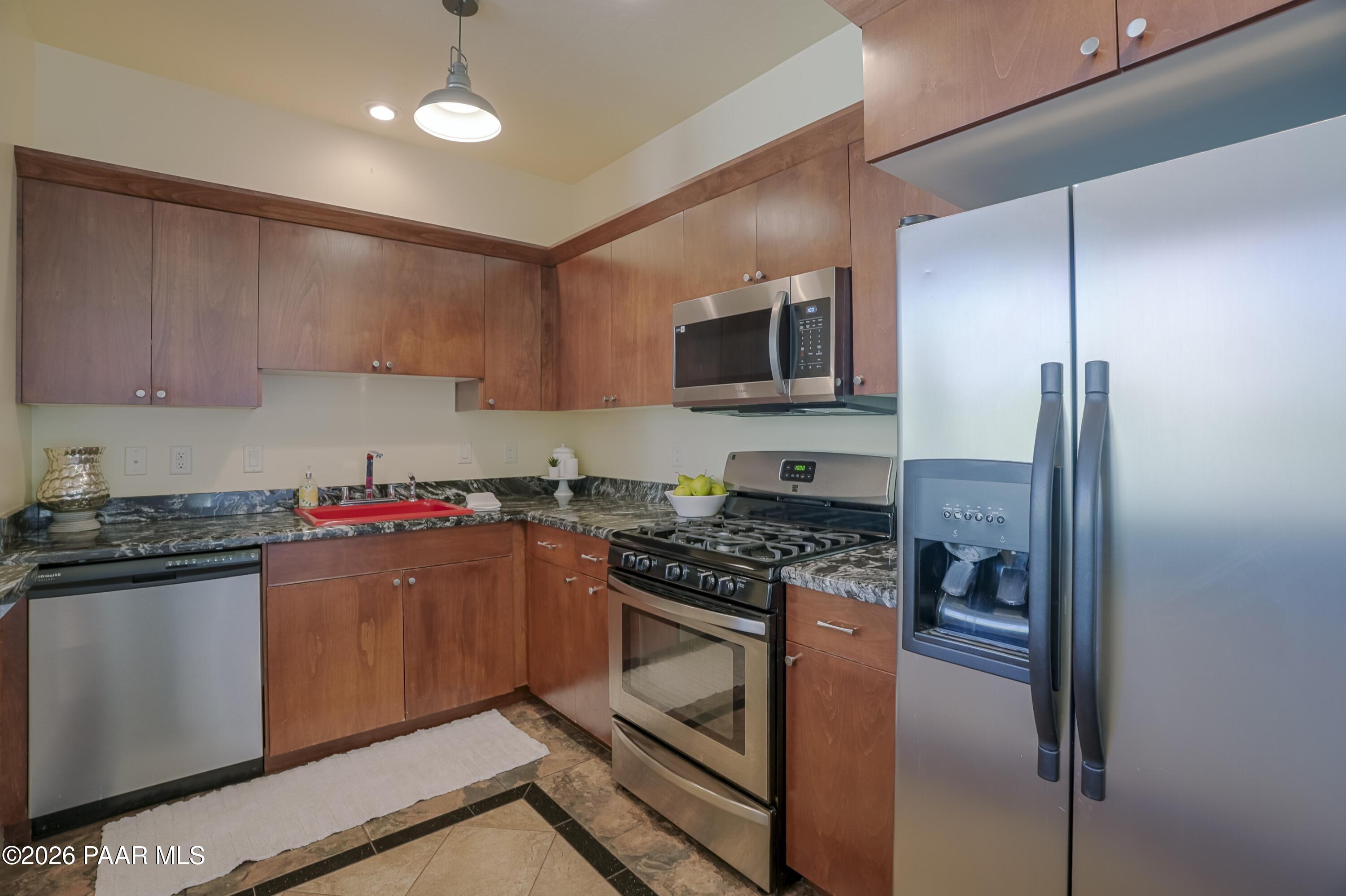 115 Rockcliff Lane
