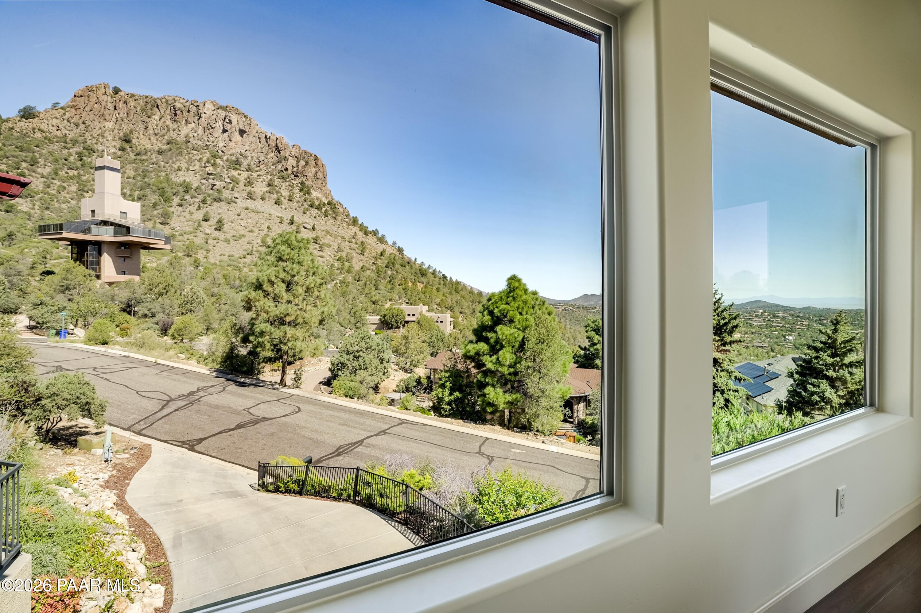 115 Rockcliff Lane