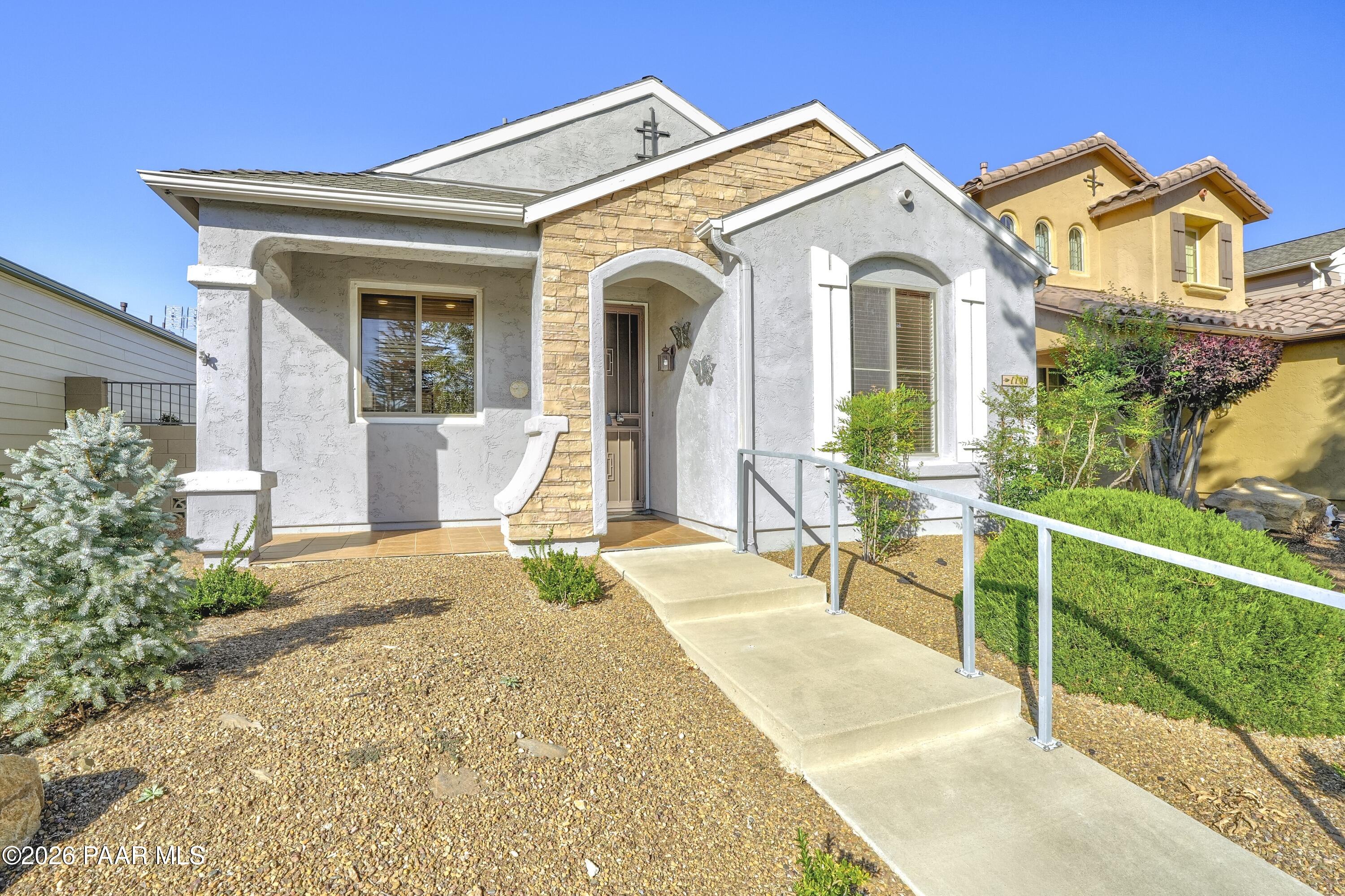 1100 N Fence Post Place