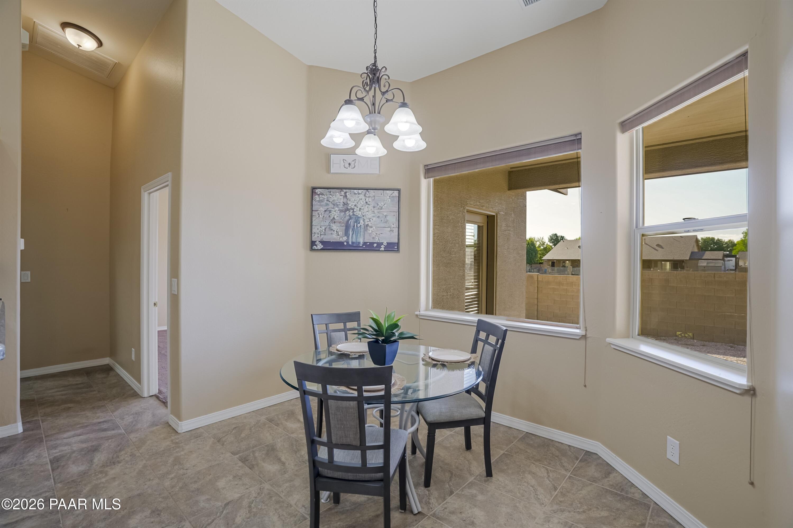 7431 N Outlook Lane