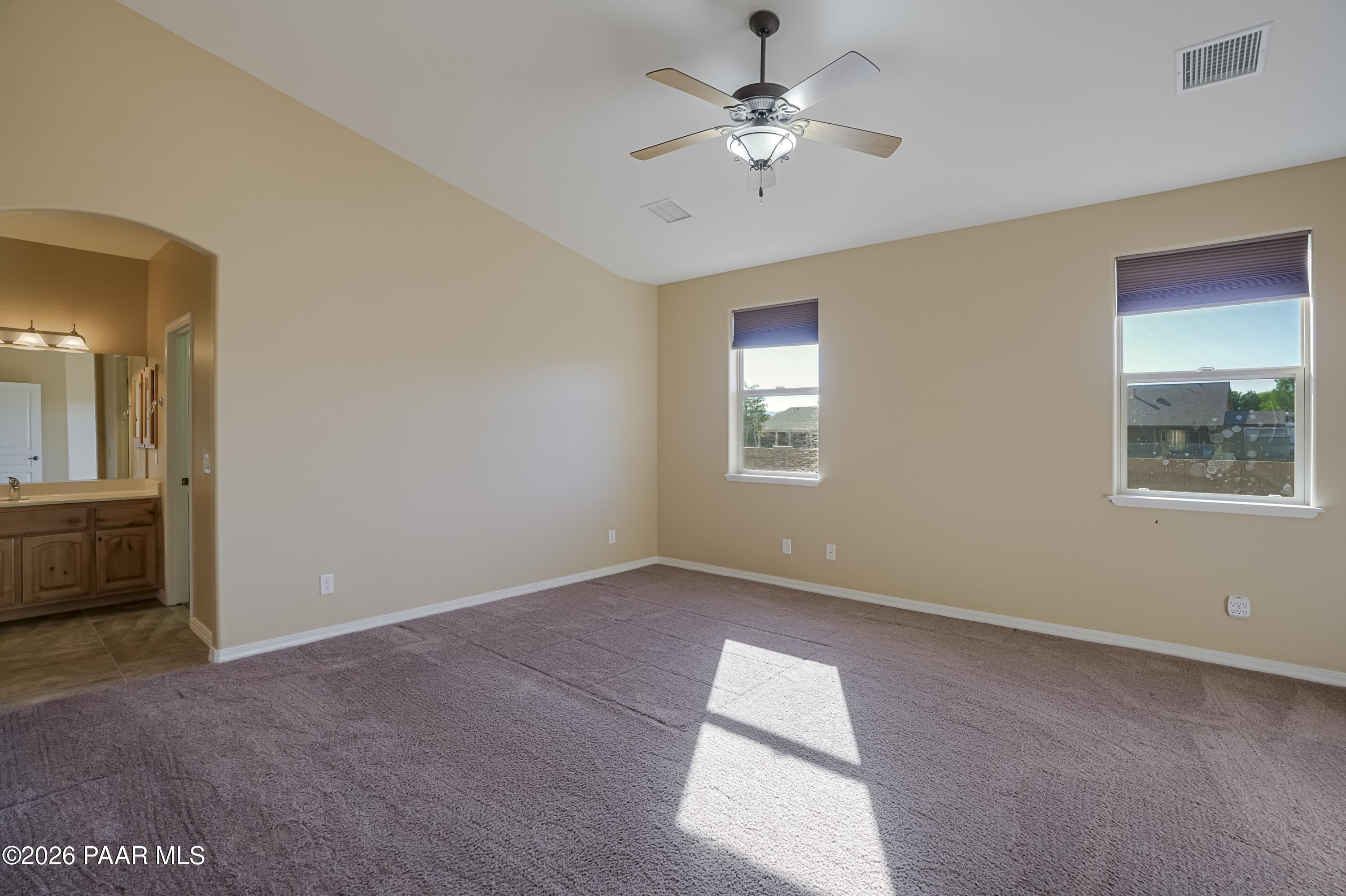 7431 N Outlook Lane
