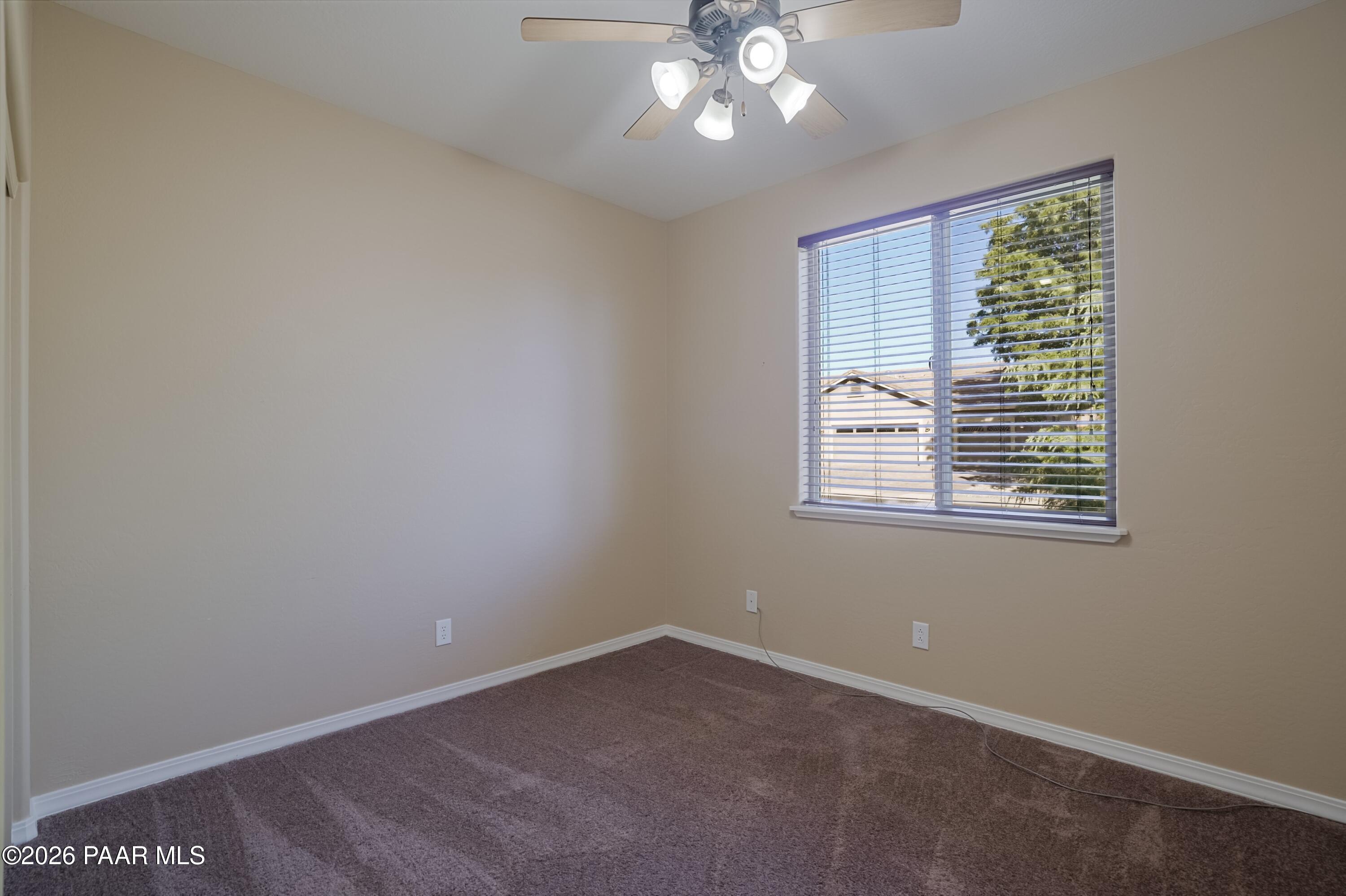7431 N Outlook Lane