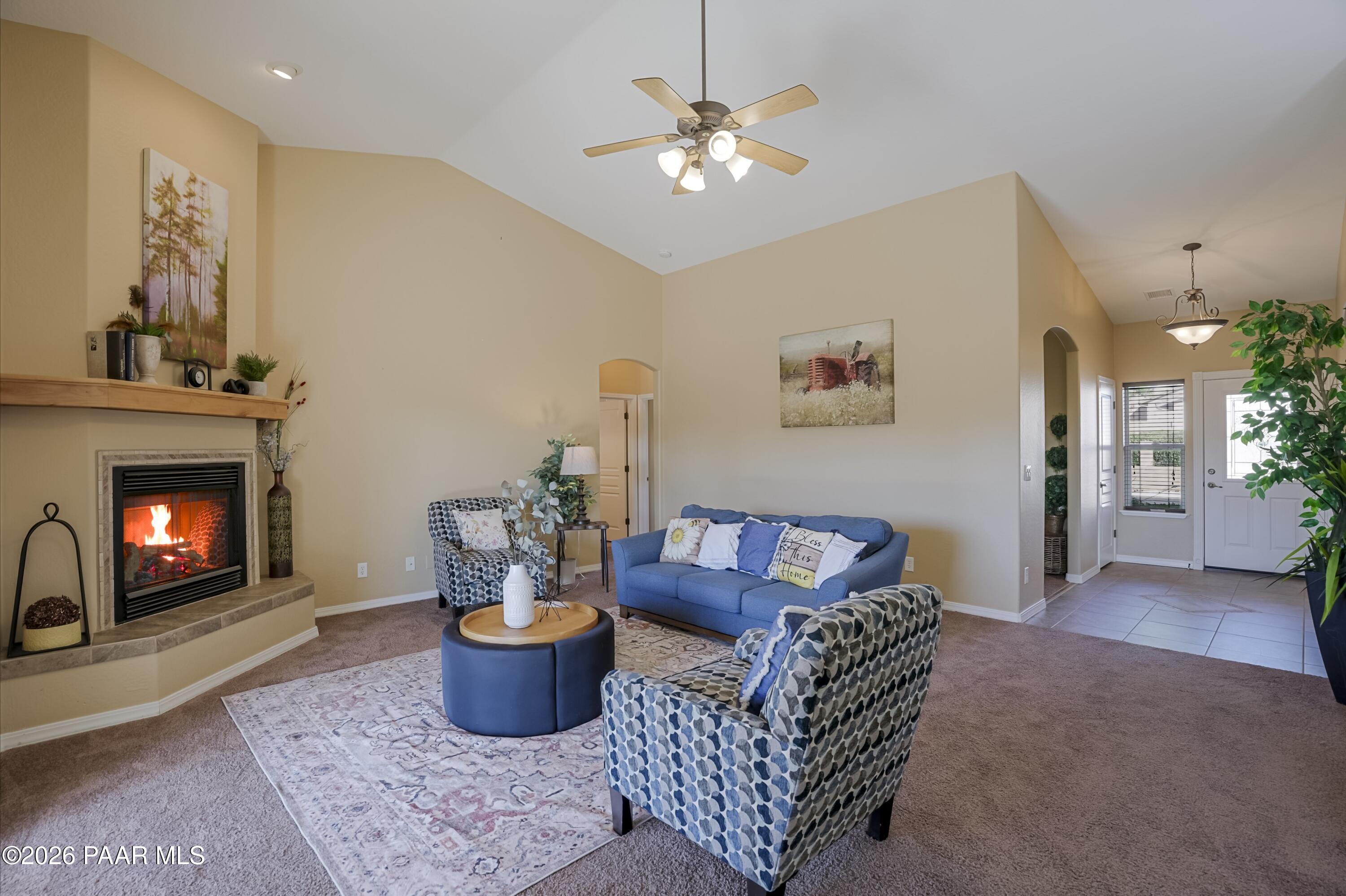 7431 N Outlook Lane