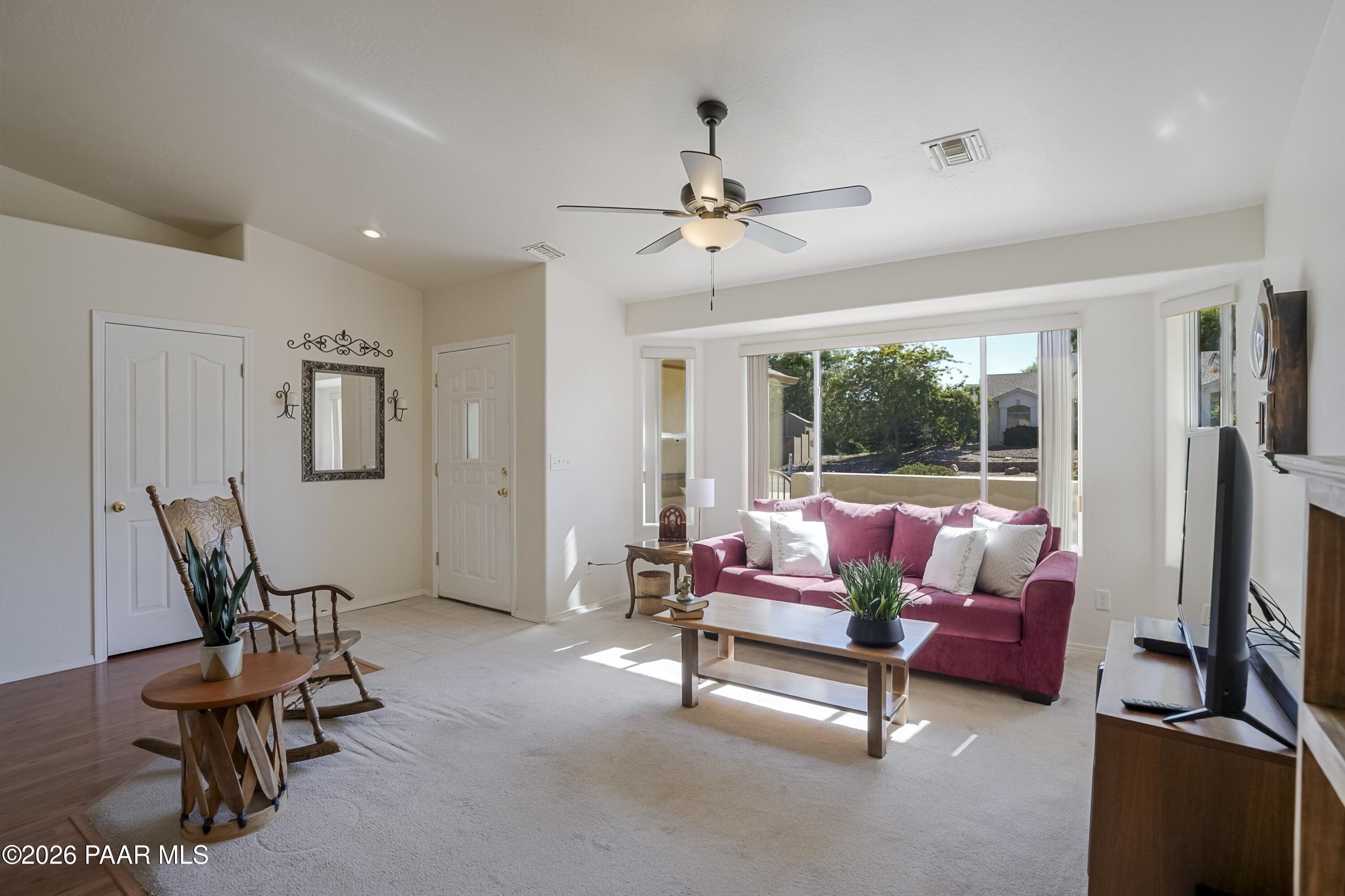 7238 N Valley Vista Road