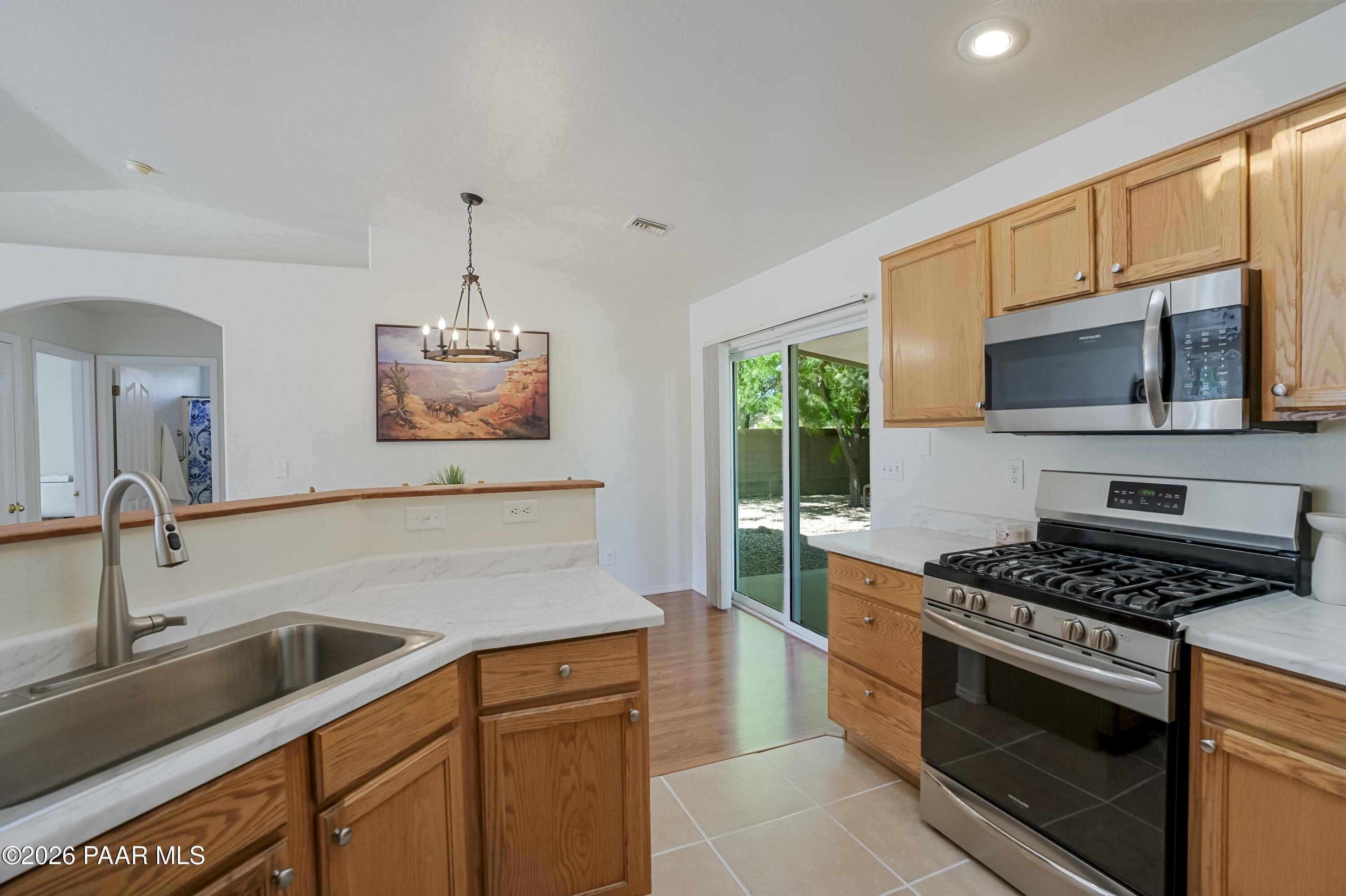 7238 N Valley Vista Road