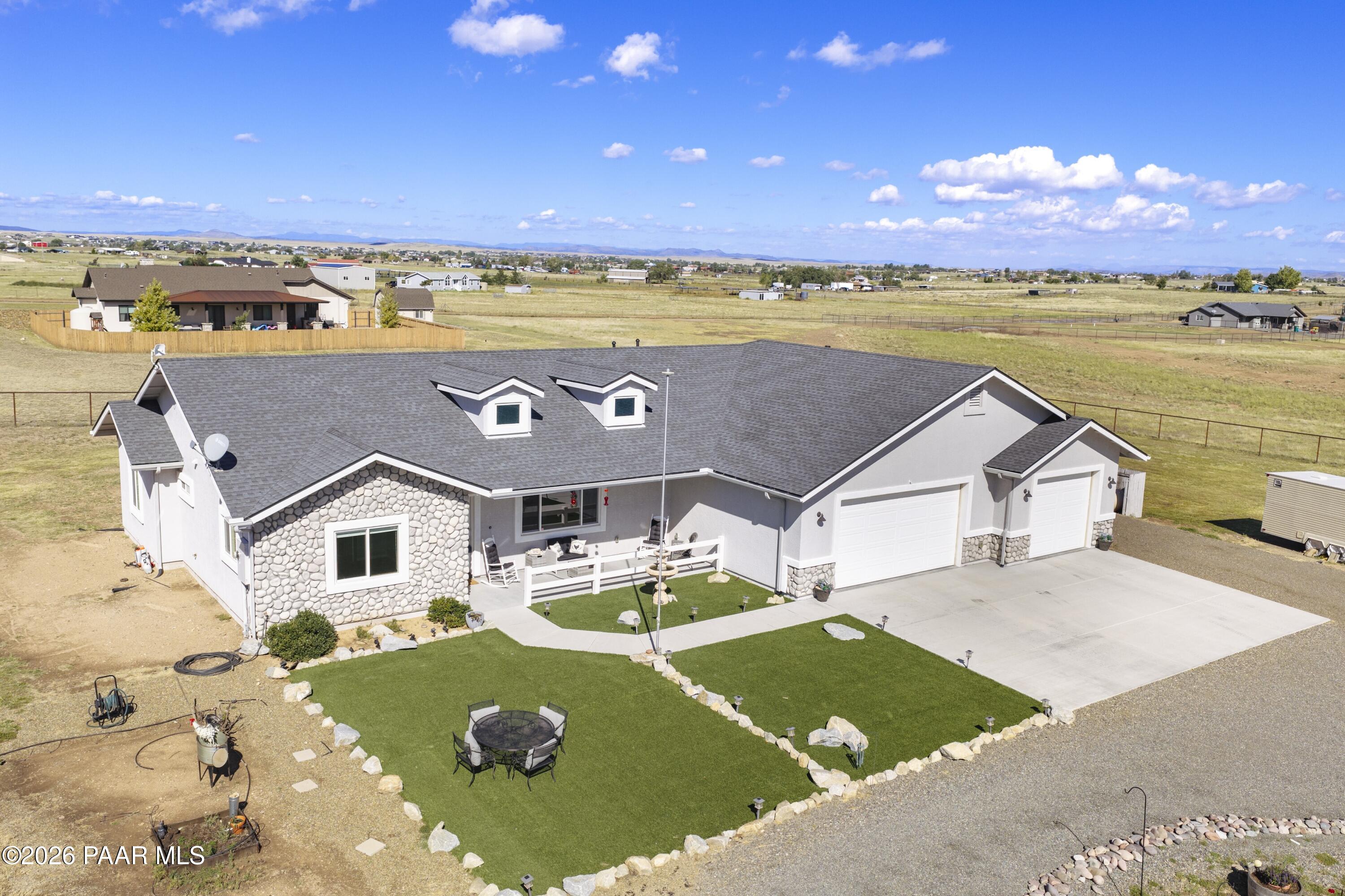 8720 N Buffalo Hill Court