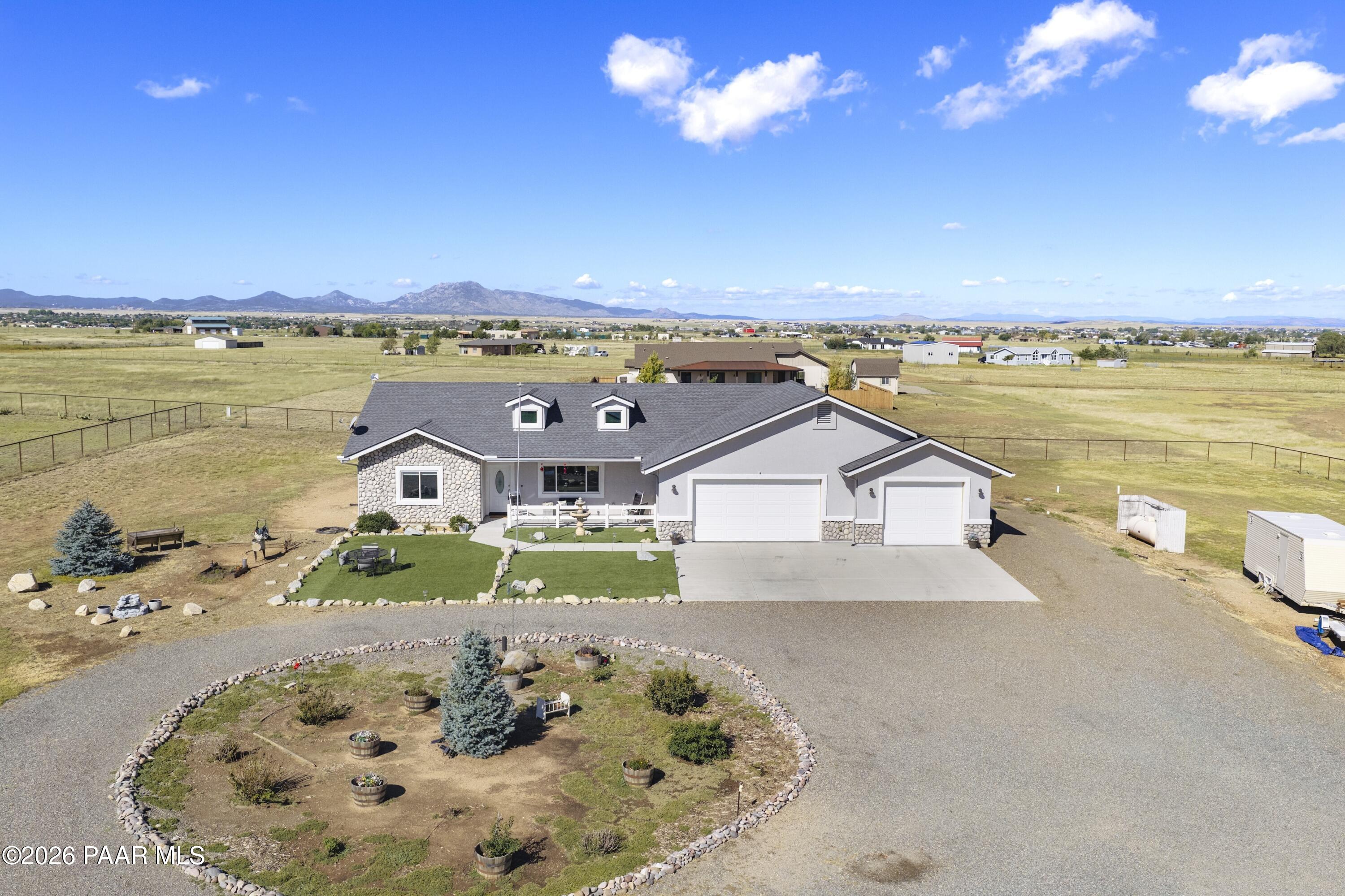 8720 N Buffalo Hill Court