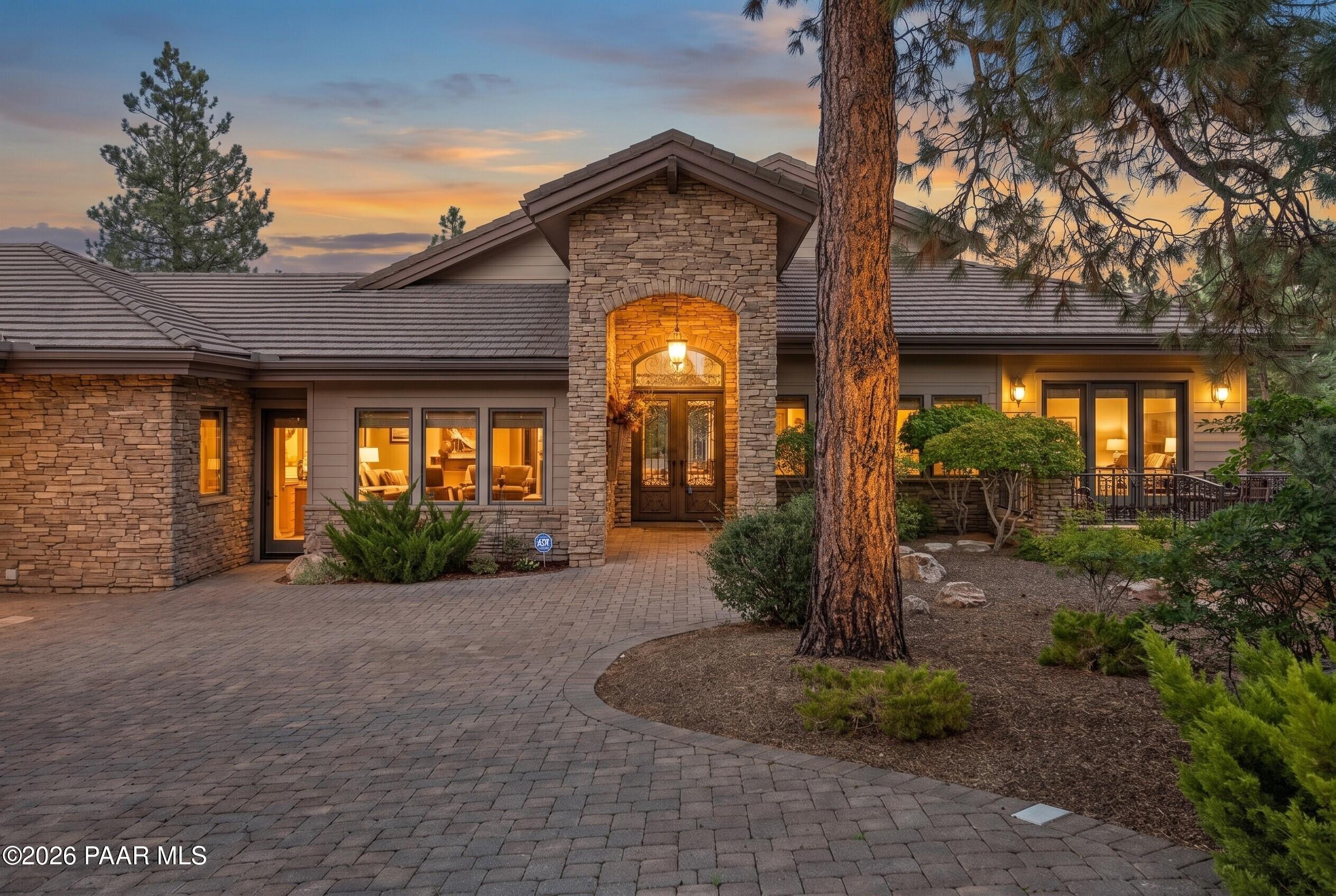 2140 Golf Club Lane