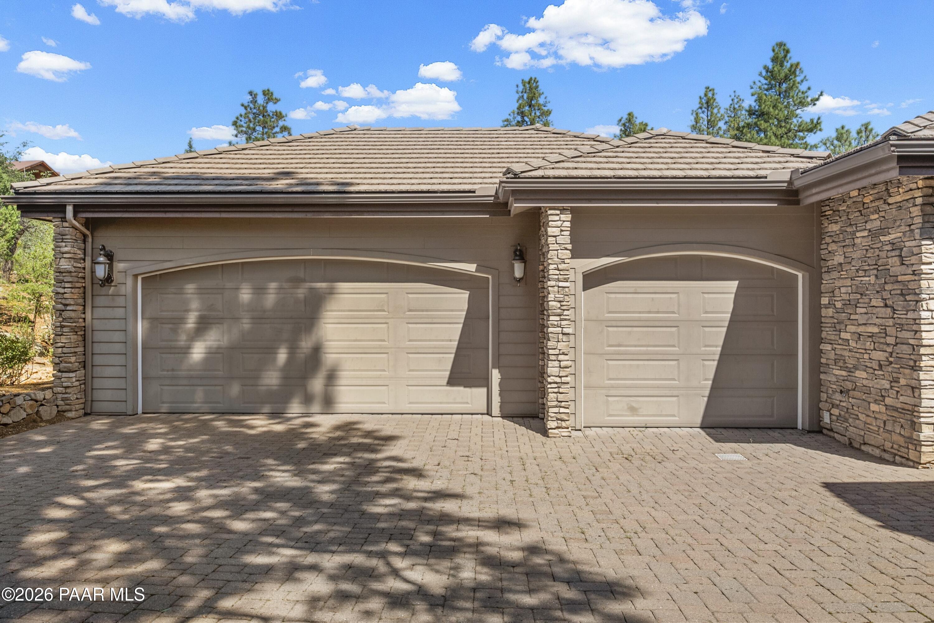 2140 Golf Club Lane