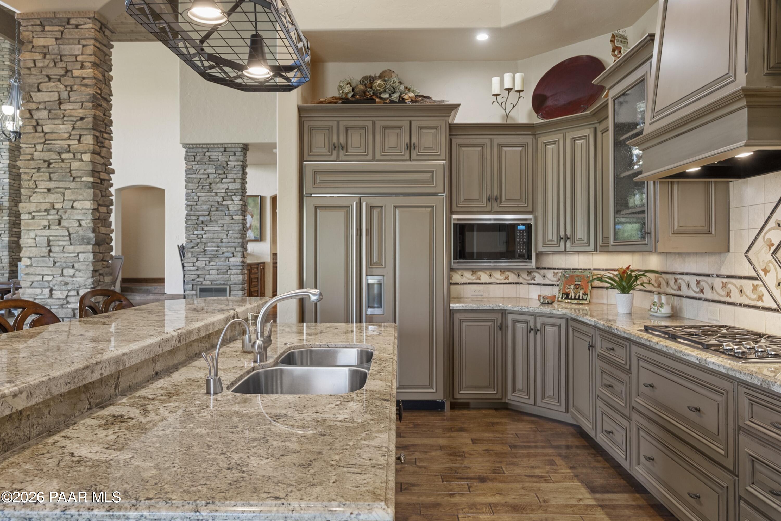 2140 Golf Club Lane