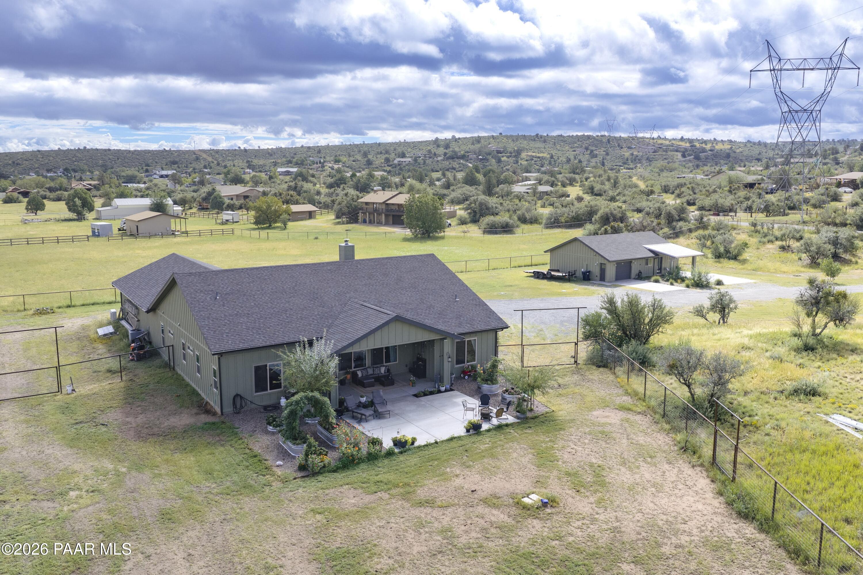 1379 W Mcintosh Drive
