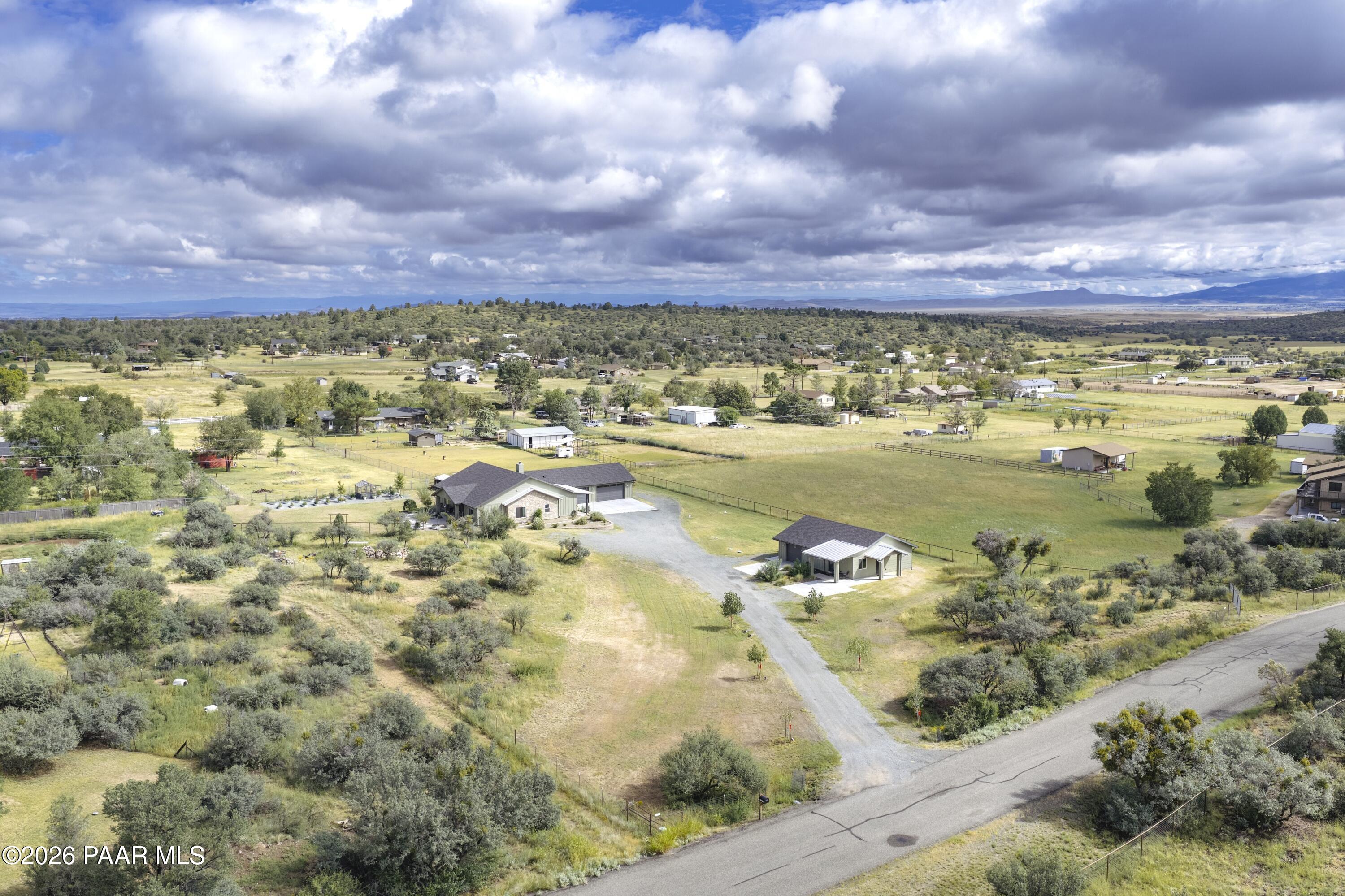1379 W Mcintosh Drive