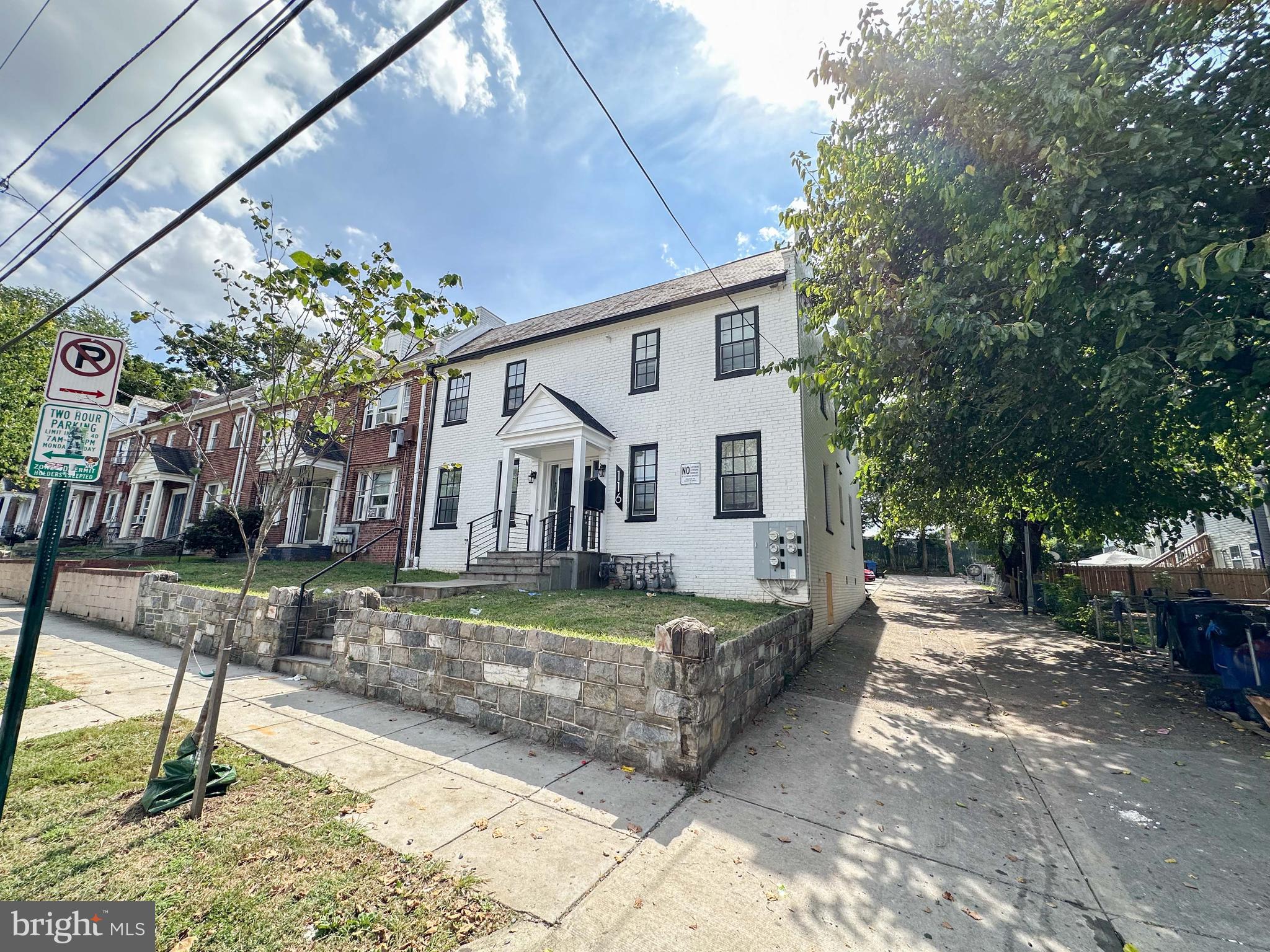 116 Emerson St NW