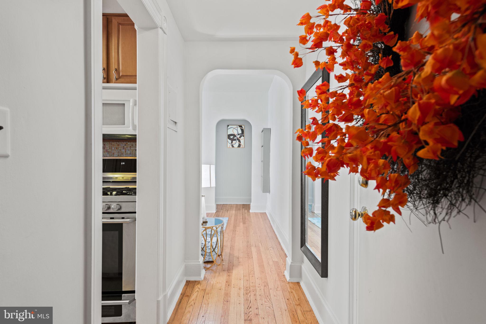 115 D St SE #201