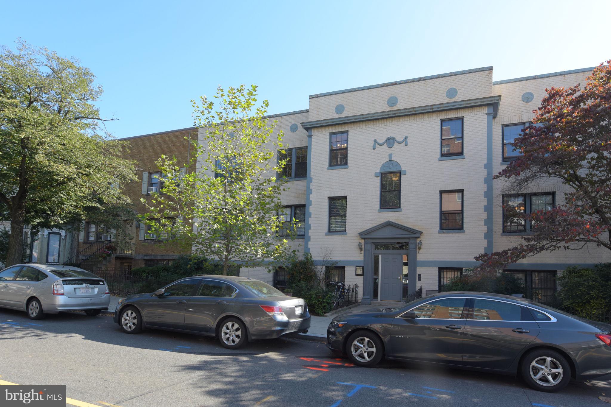 115 D St SE #201