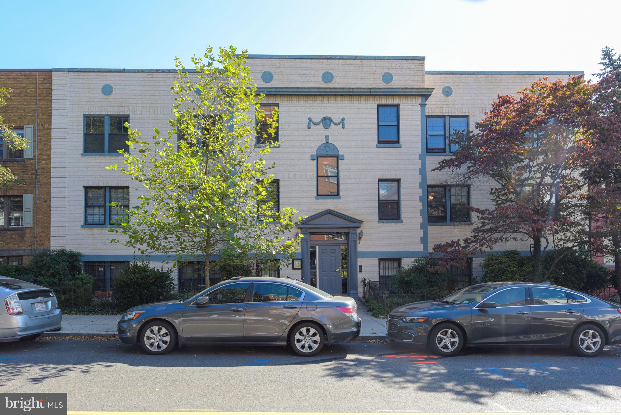 115 D St SE #201