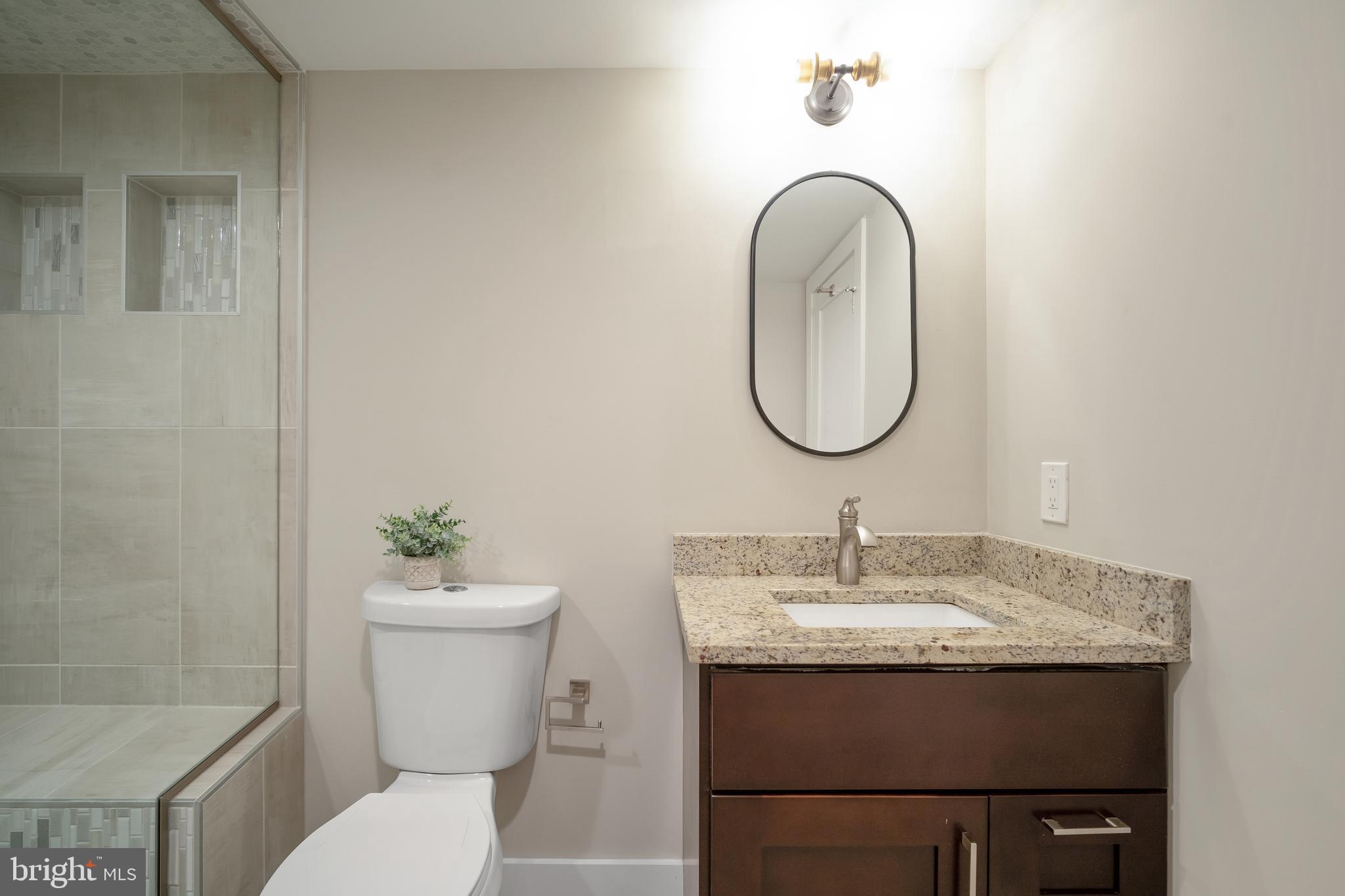 125 RHODE ISLAND AVE NE #1