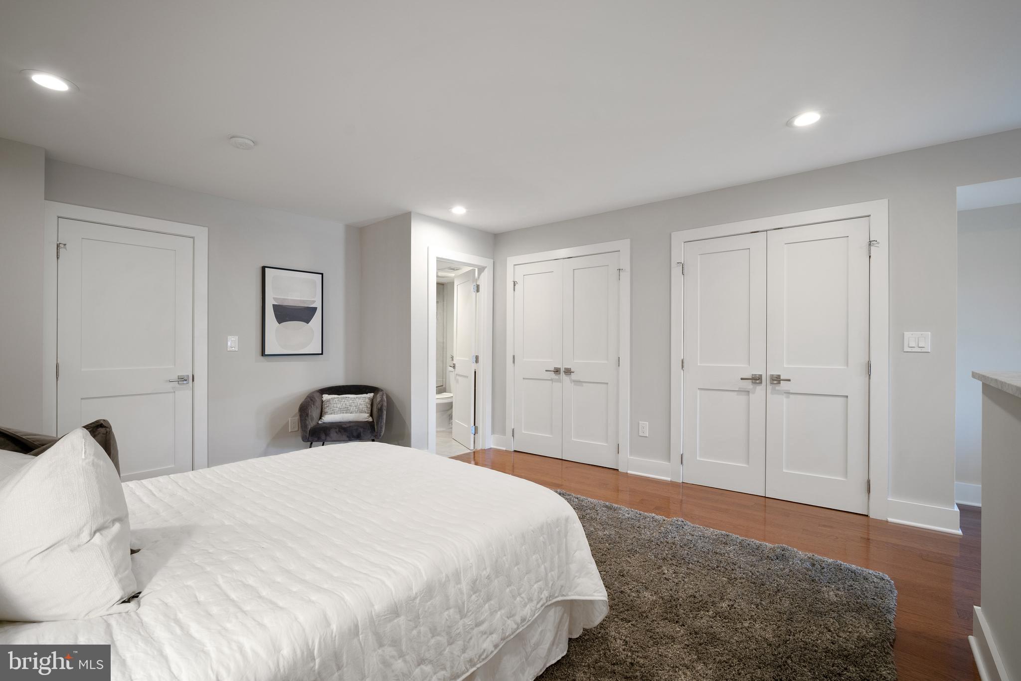 125 RHODE ISLAND AVE NE #1