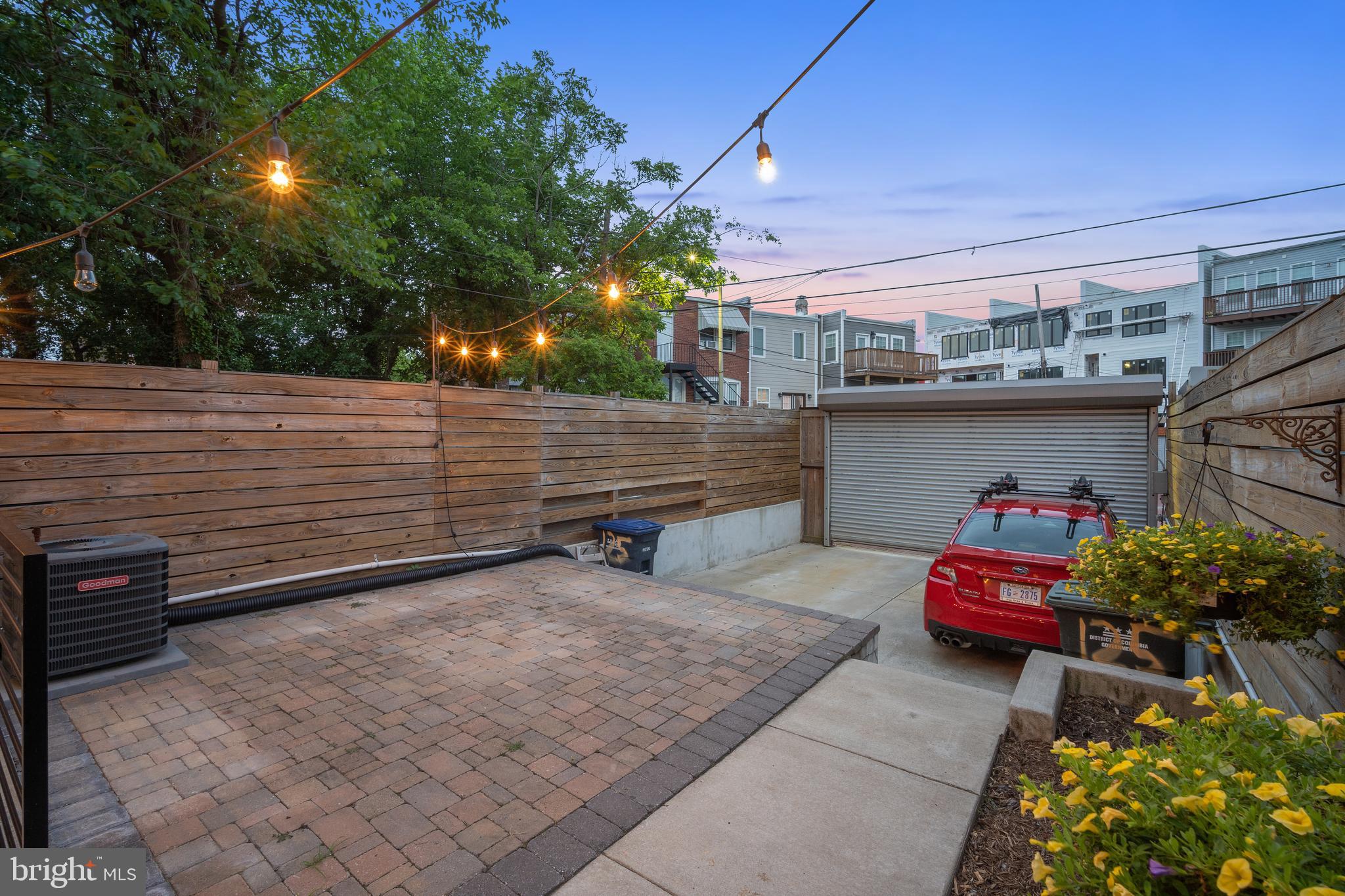 125 RHODE ISLAND AVE NE #1