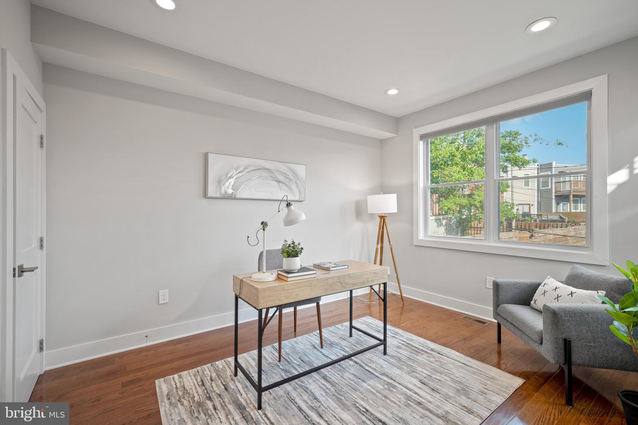 125 RHODE ISLAND AVE NE #1