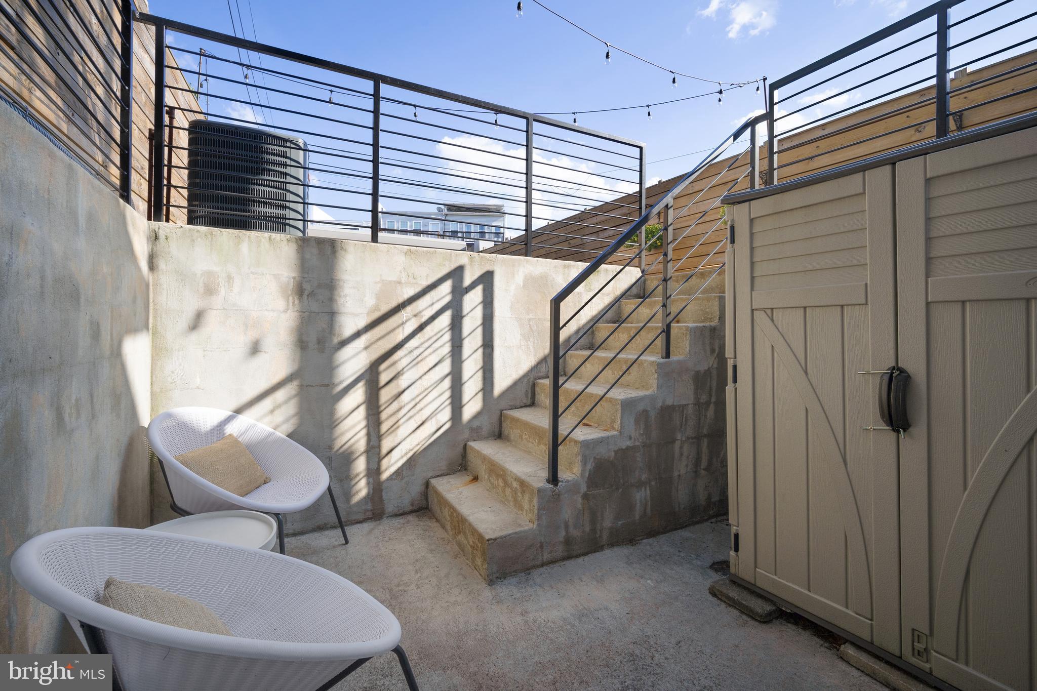 125 RHODE ISLAND AVE NE #1