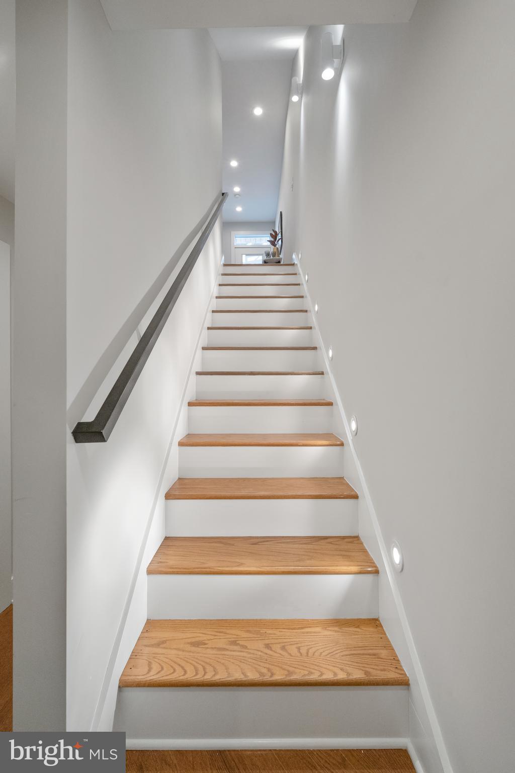 125 RHODE ISLAND AVE NE #1