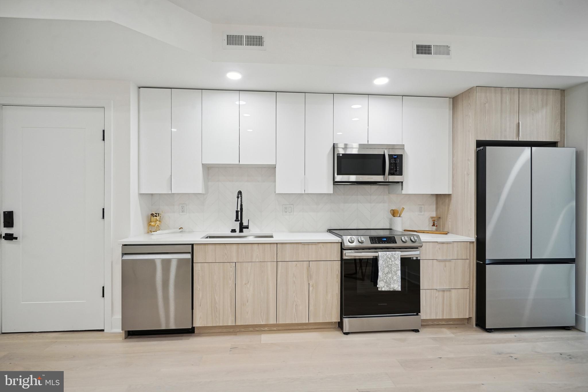 1328 Bryant St NE #4