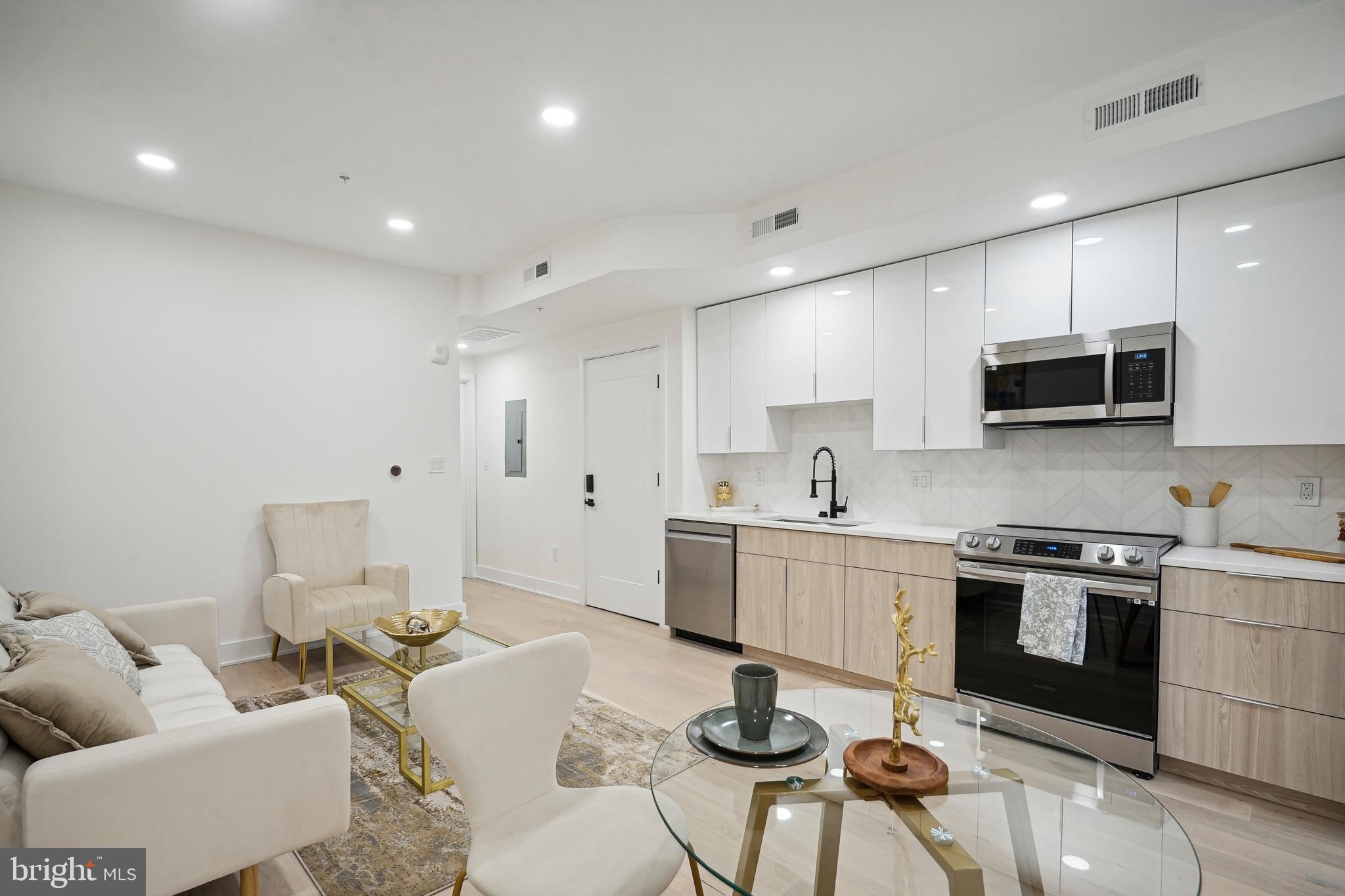 1328 Bryant St NE #4