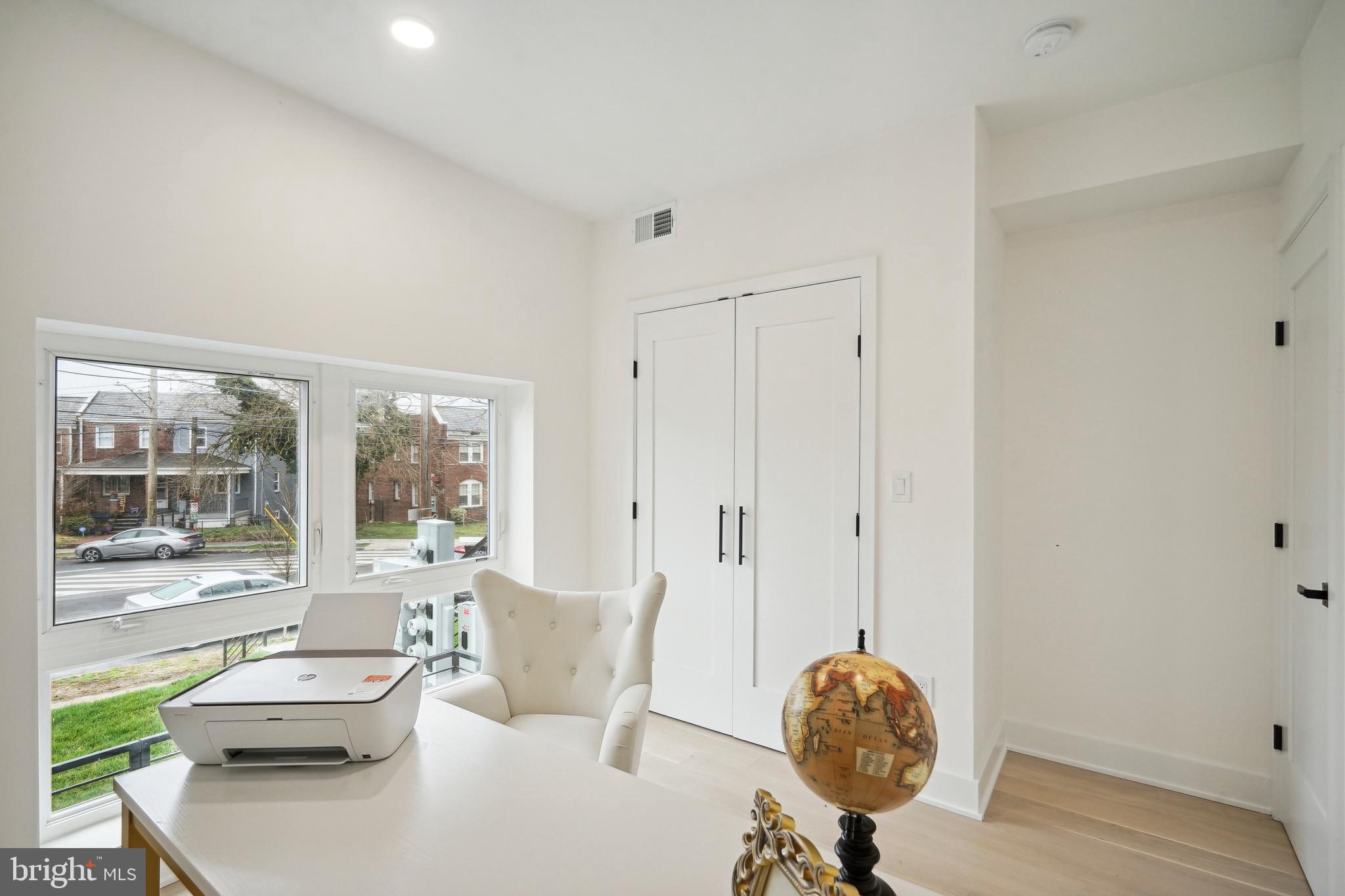 1328 Bryant St NE #4