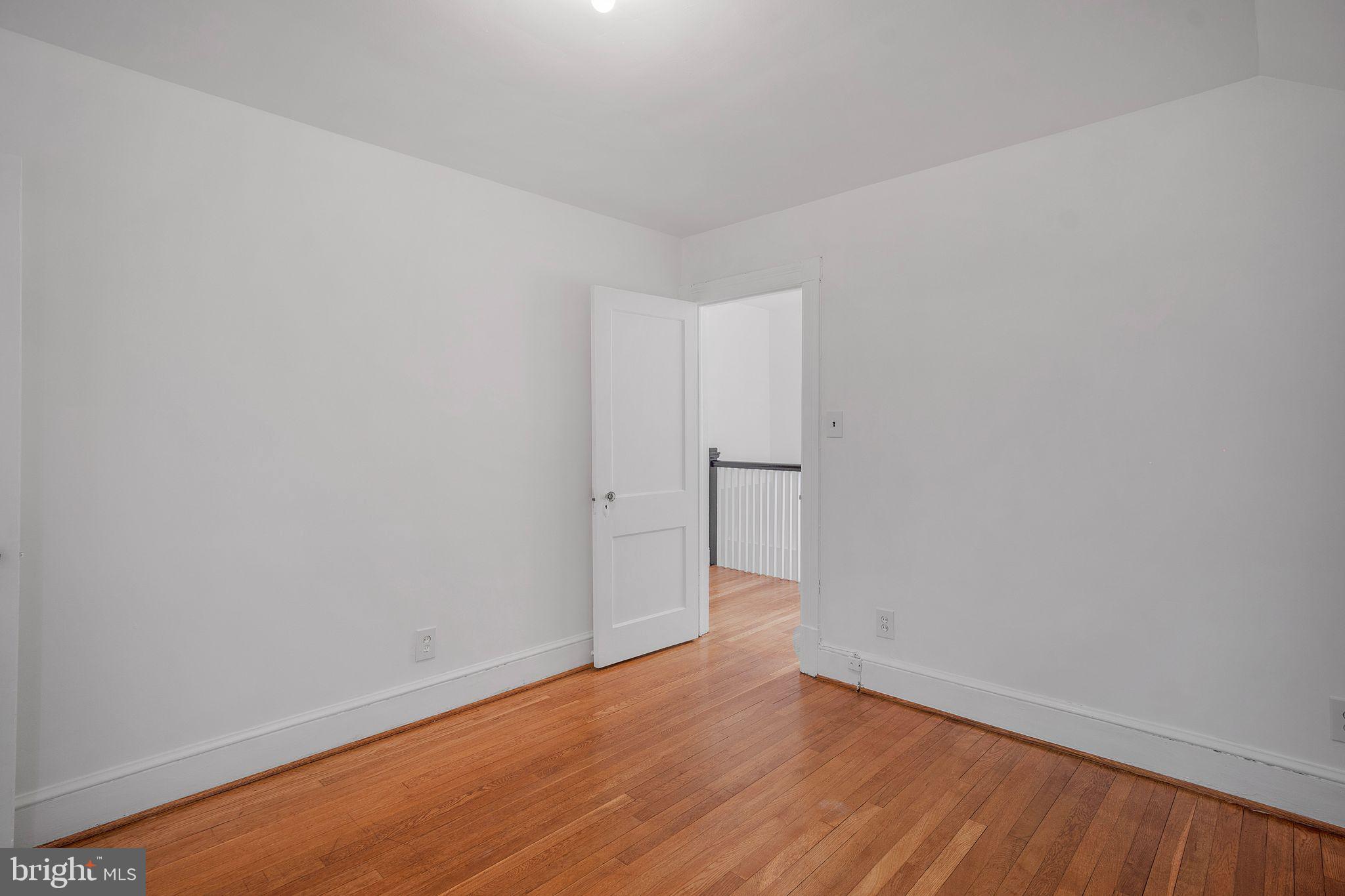 6021 NORTH DAKOTA AVENUE NW