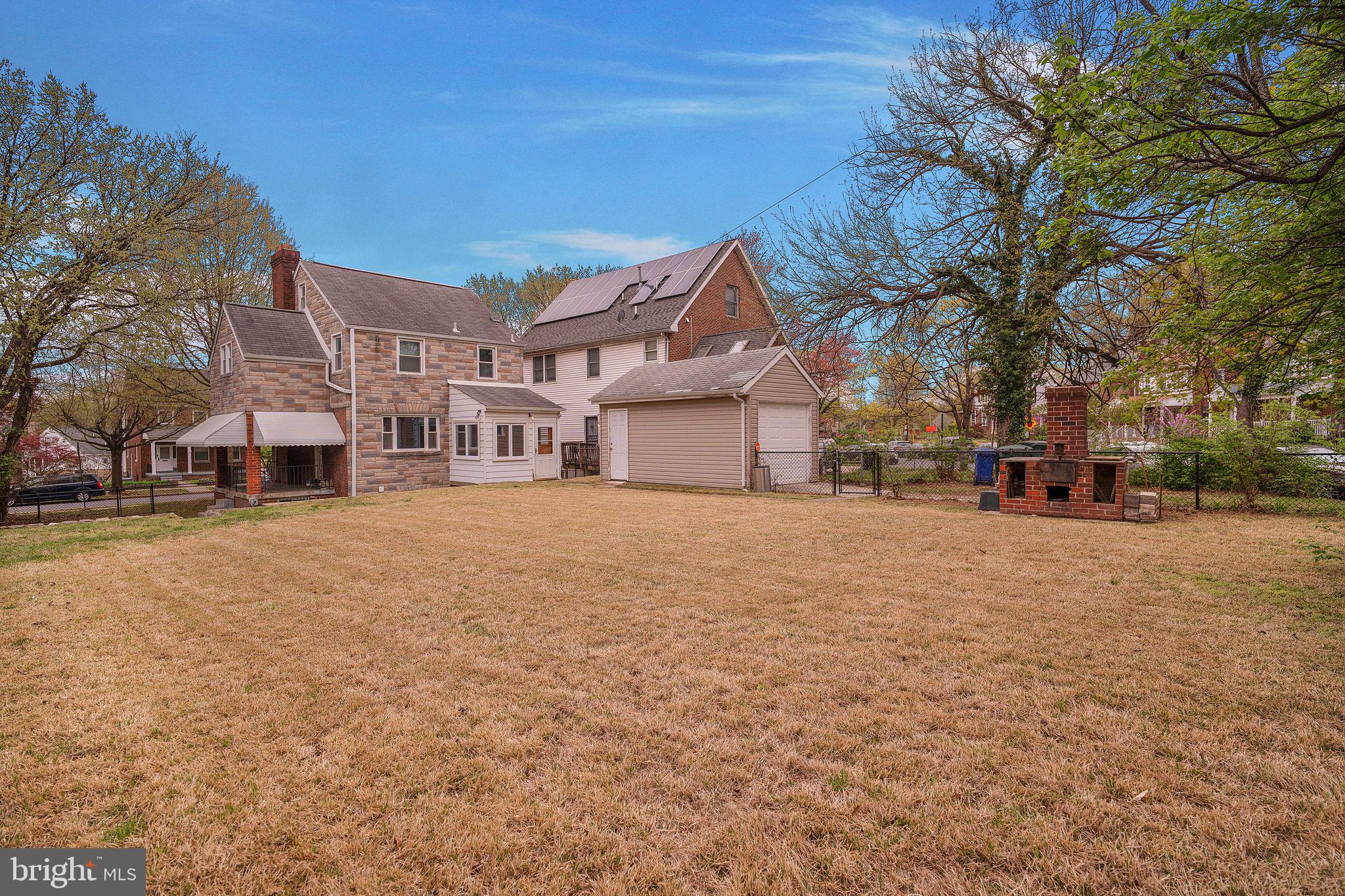 6021 NORTH DAKOTA AVENUE NW