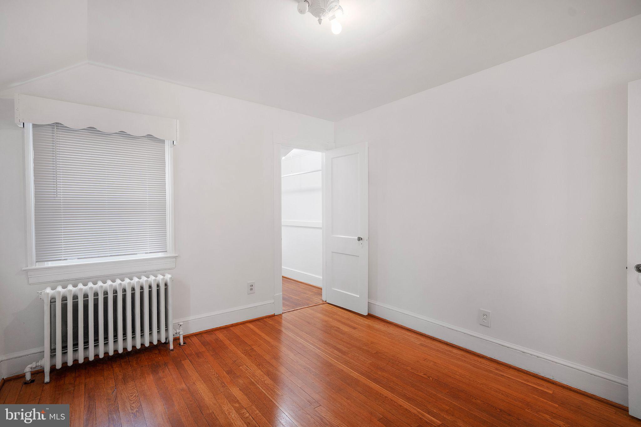 6021 NORTH DAKOTA AVENUE NW