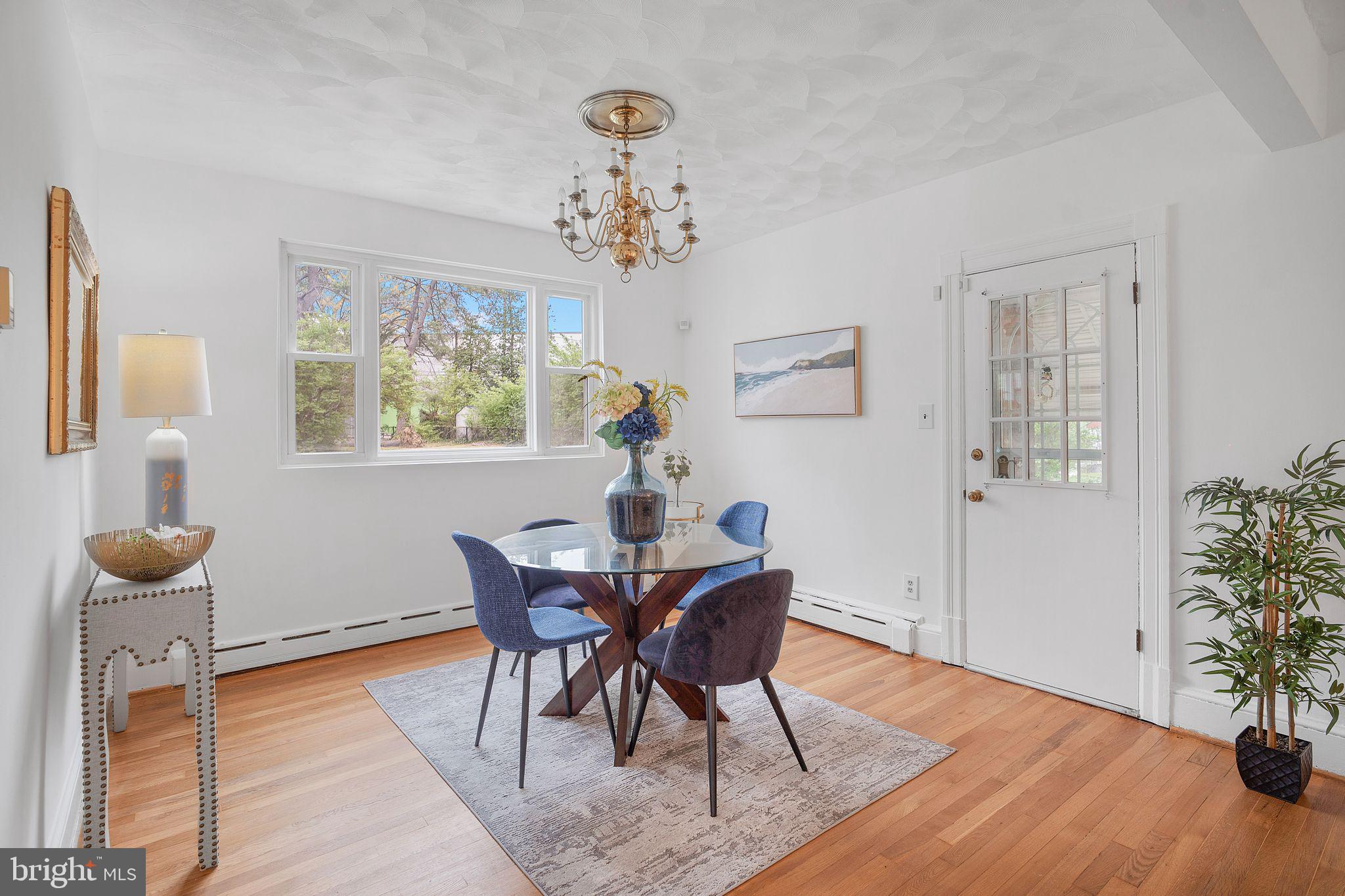 6021 NORTH DAKOTA AVENUE NW